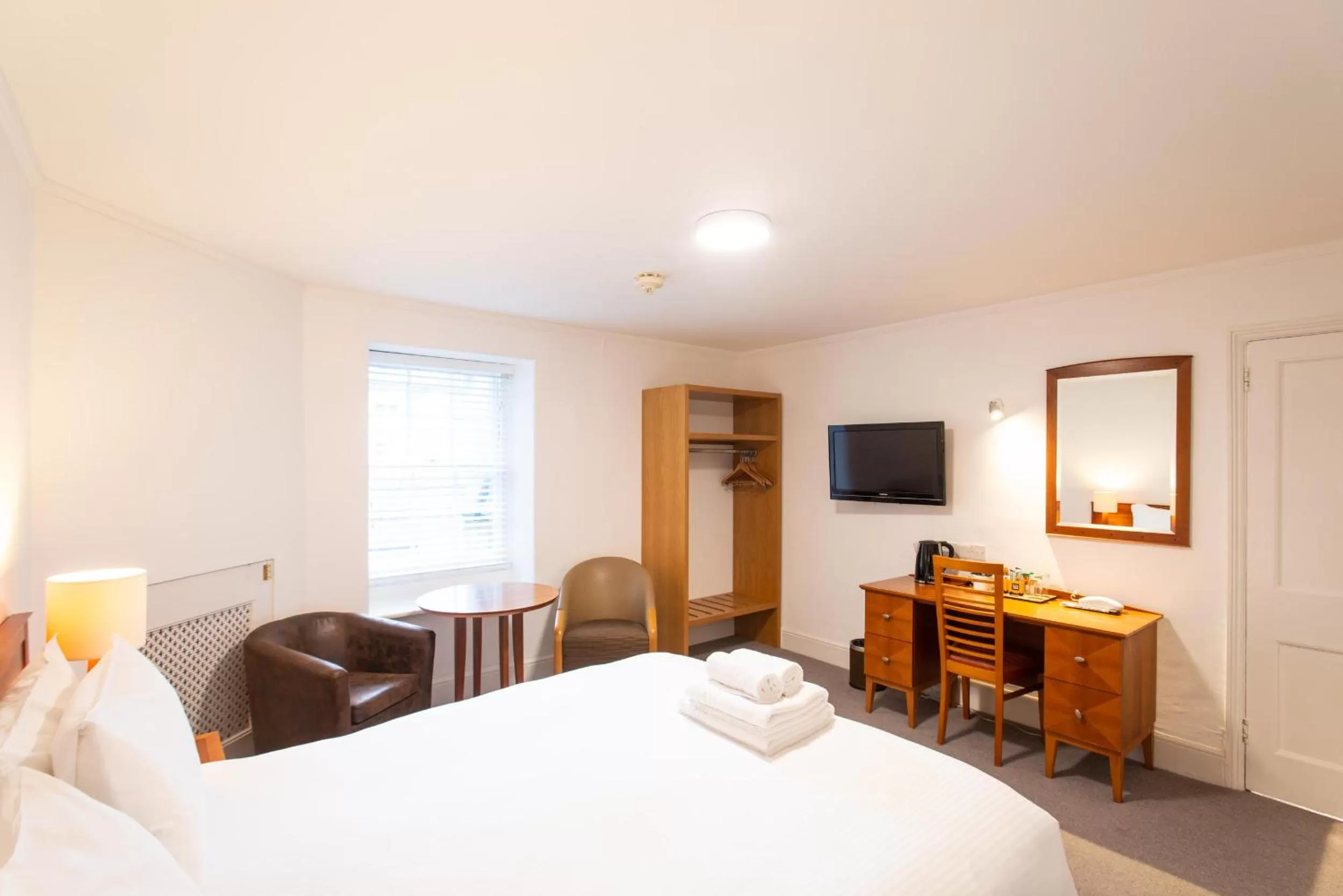 Photo of the whole room, Bed in Tregenna Castle Resort