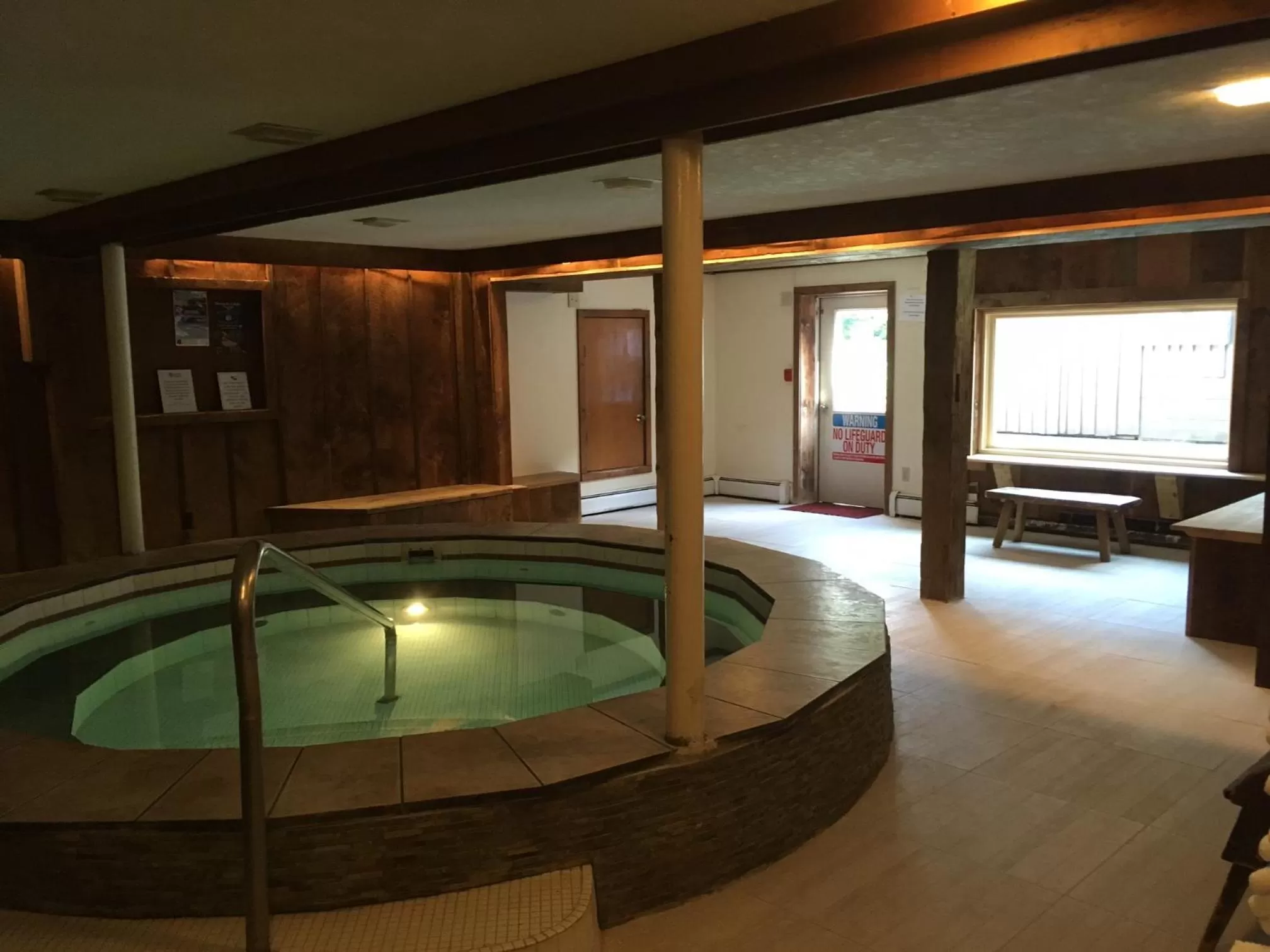 Hot Tub in Summit Lodge