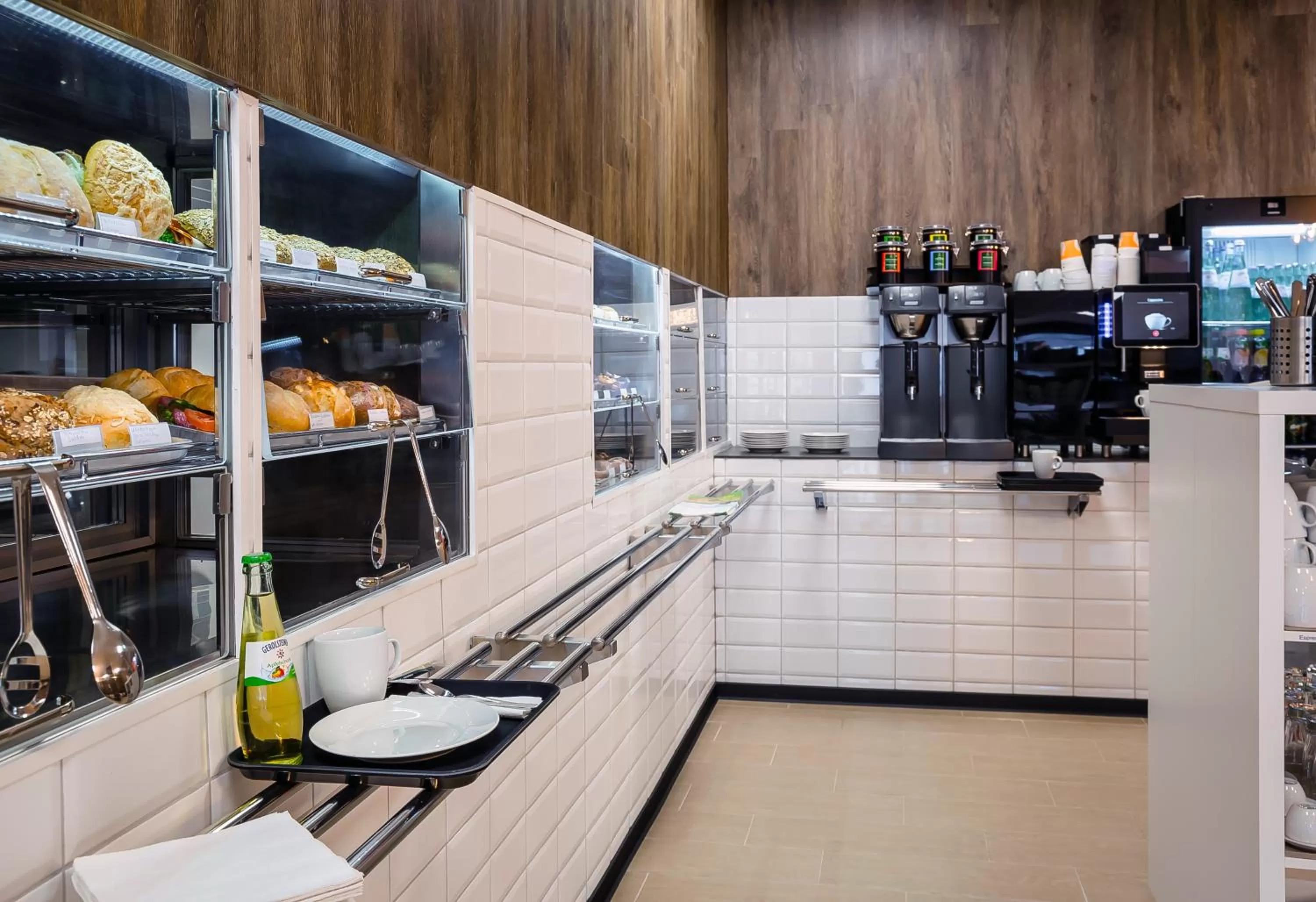 Restaurant/places to eat in Augustus Hotel Bernkastel - Comfortable Budget Hotel