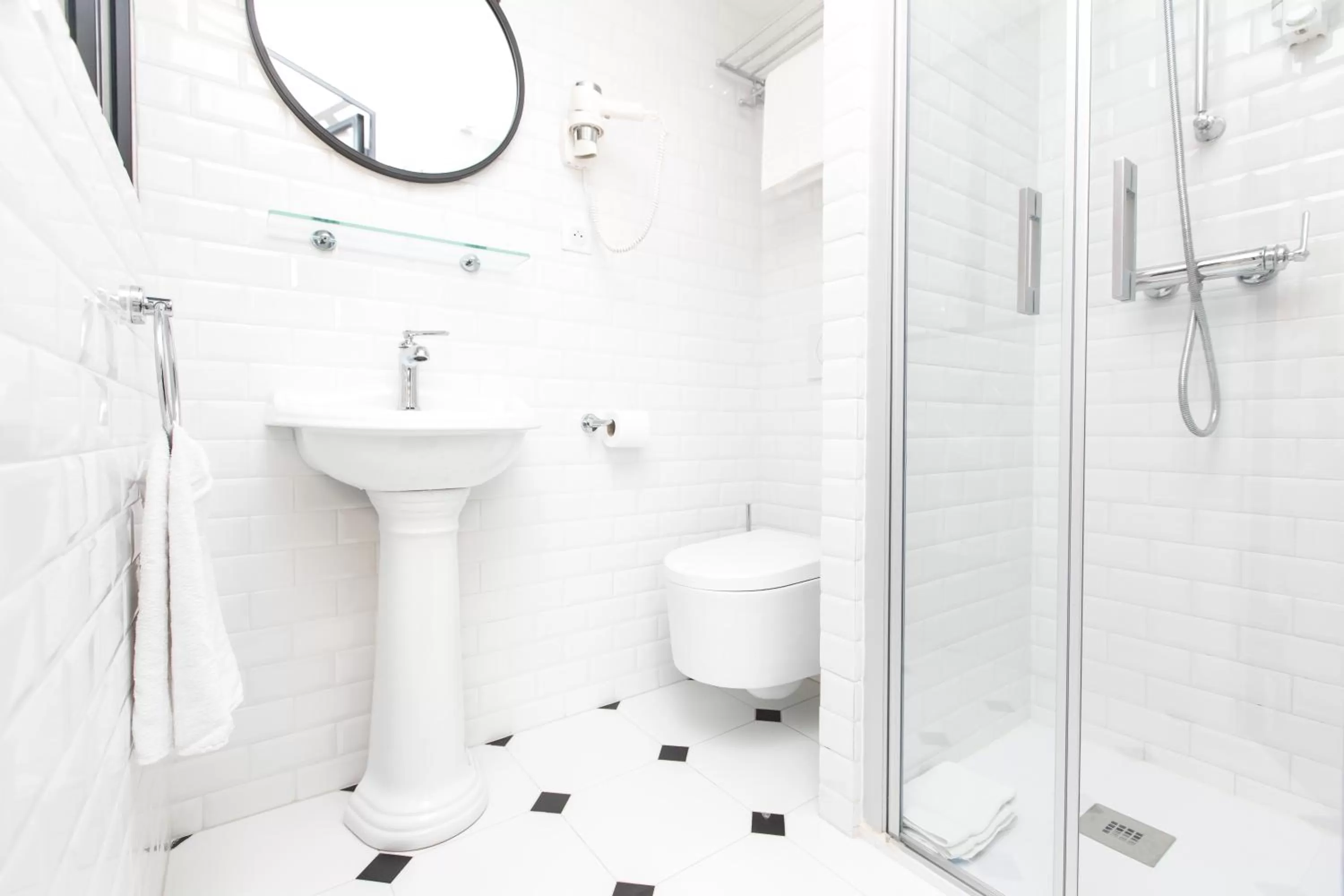 Bathroom in Arome Hôtel