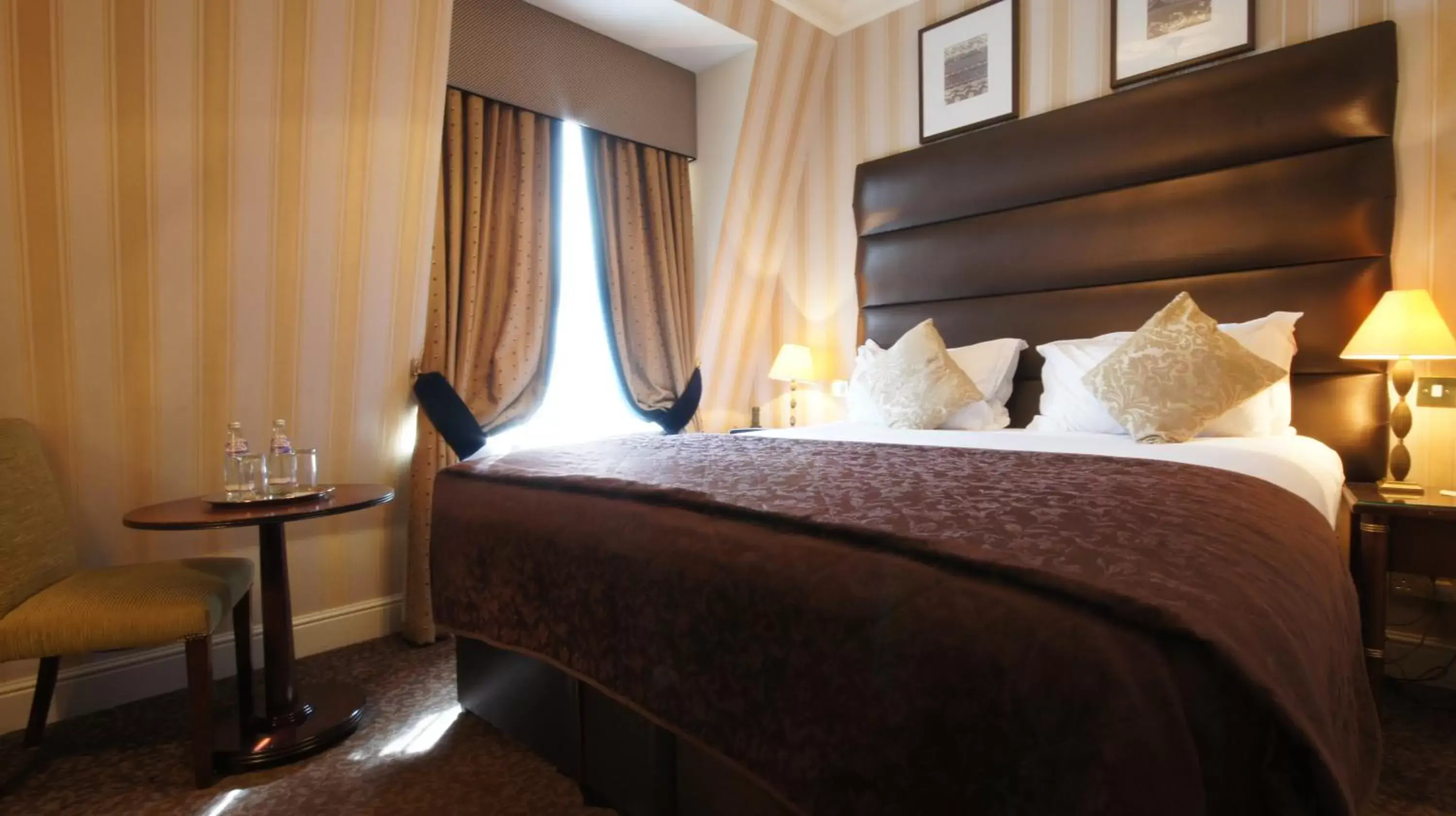 Classic Double Room in The Leonard Hotel Classic Double Room in The Leonard Hotel