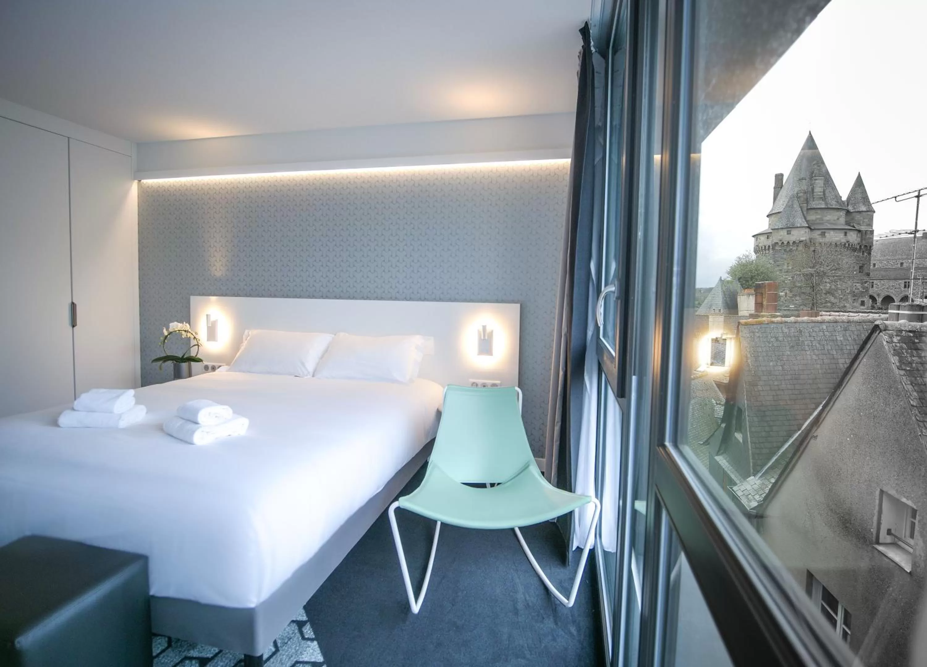 Bedroom, Bed in Le Magic Hôtel & Spa