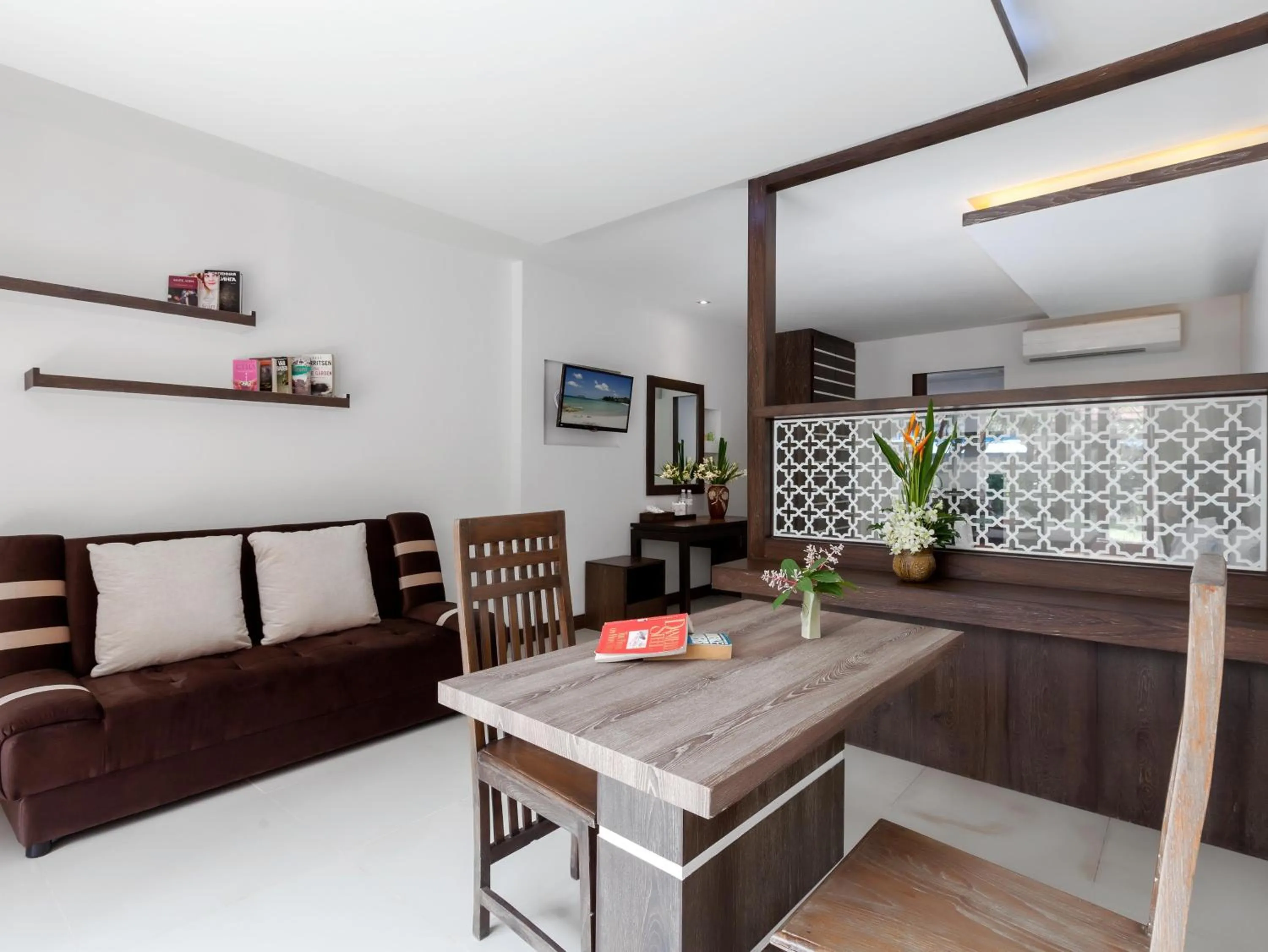 Dining area in Naina Resort & Spa - SHA Extra Plus