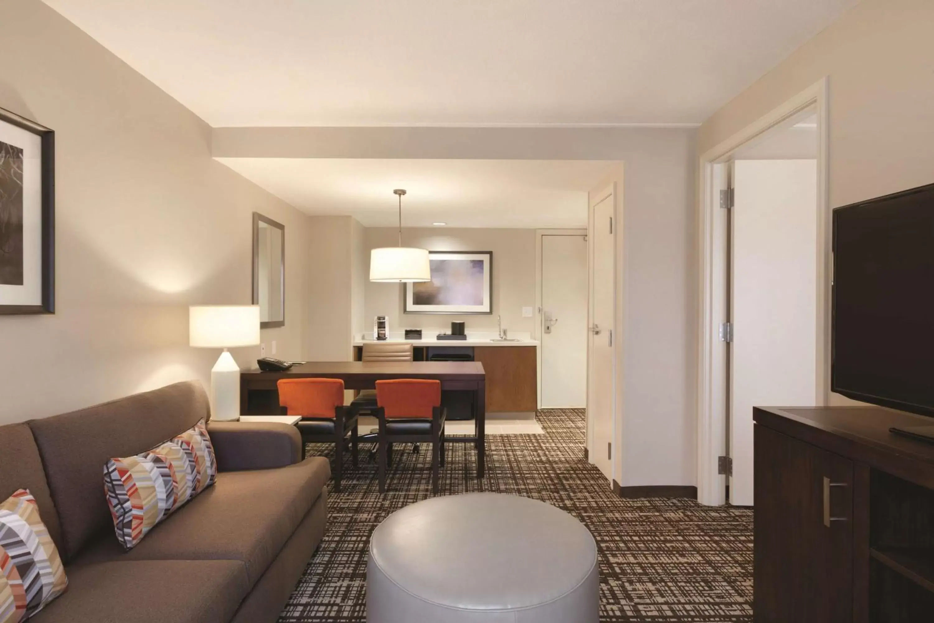 Deluxe King Suite in Embassy Suites Oklahoma City Downtown/Medical Center Deluxe King Suite in Embassy Suites Oklahoma City Downtown/Medical Center