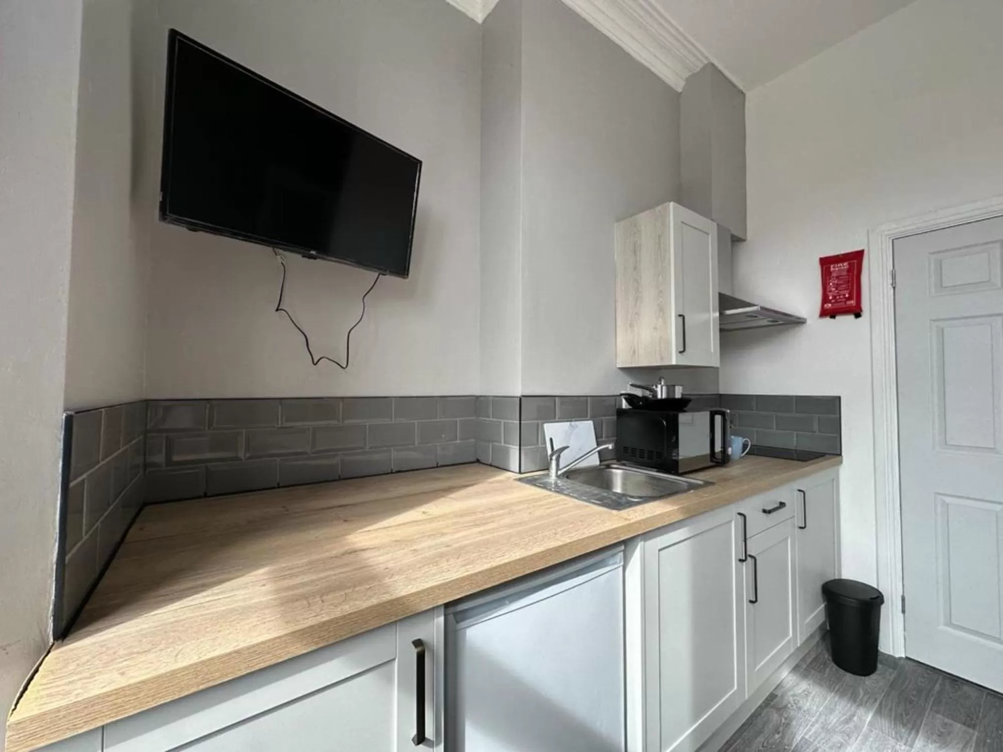 Kitchen/Kitchenette in The Fishpond - Premier Nottingham Studios