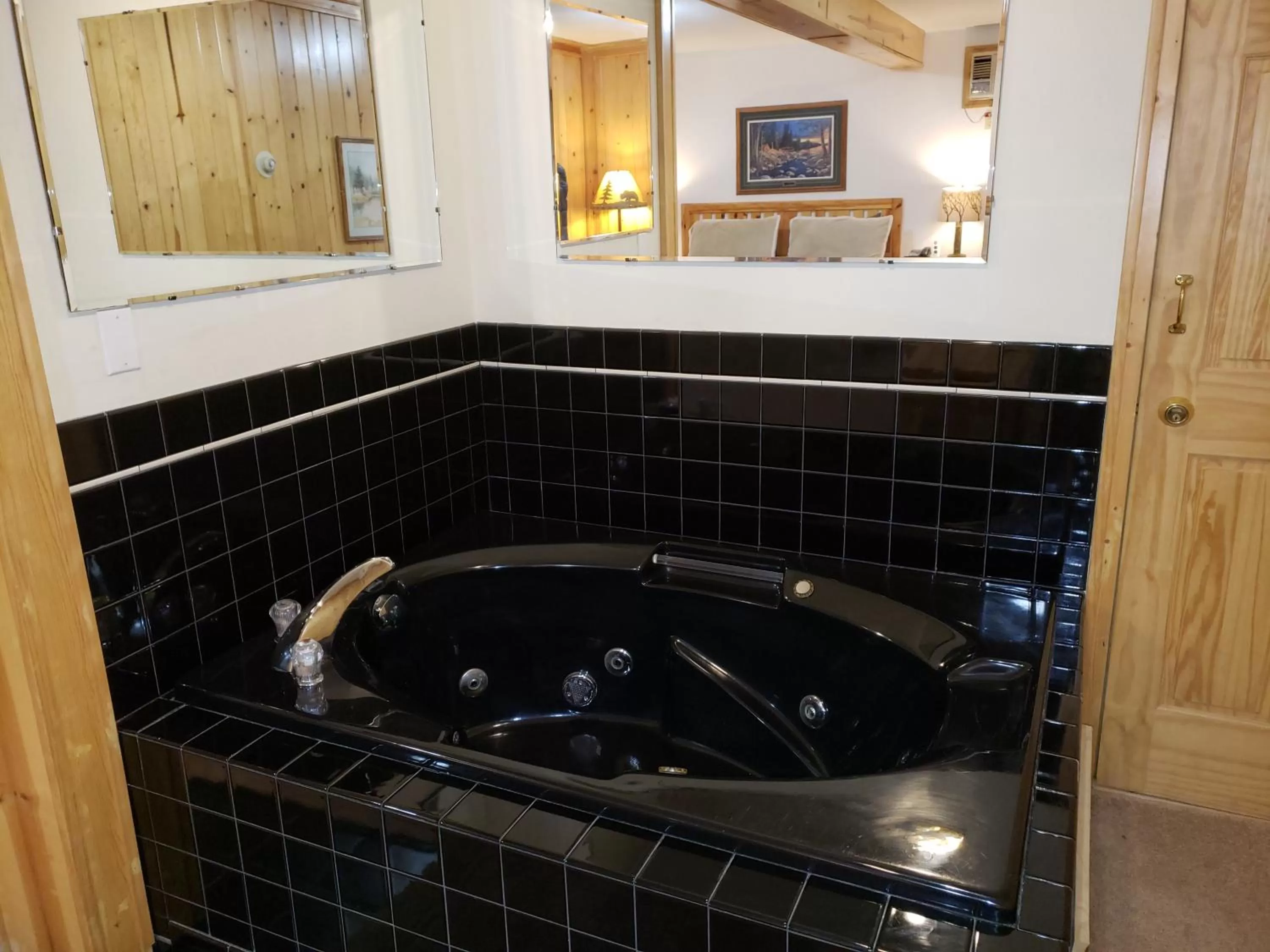 Bathroom in Willard Munger Inn