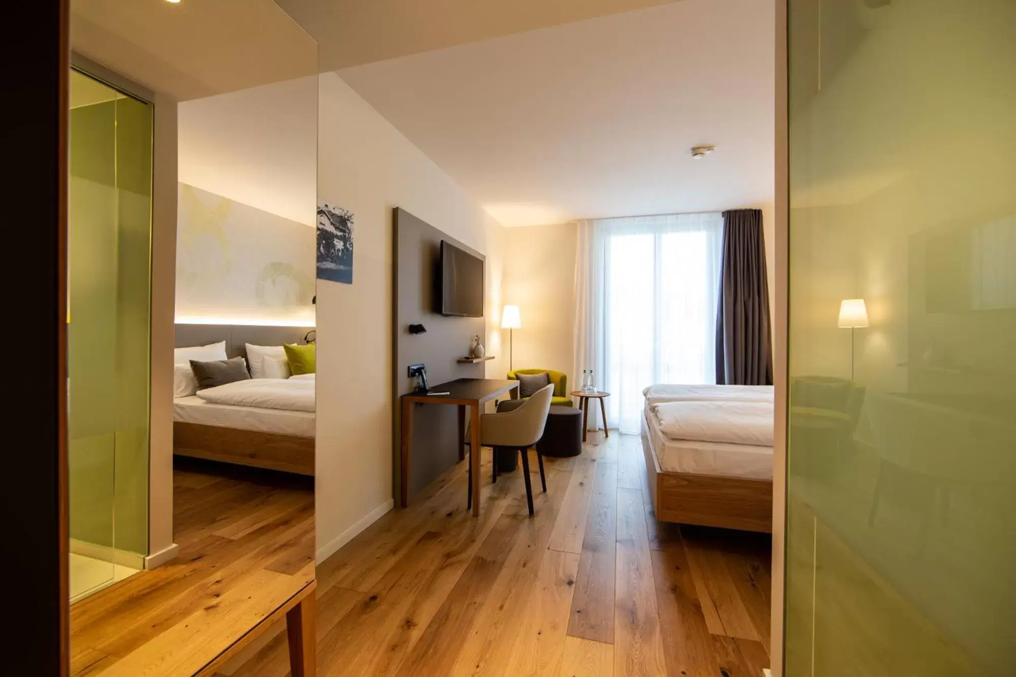 zum LOEWEN zum LOEWEN