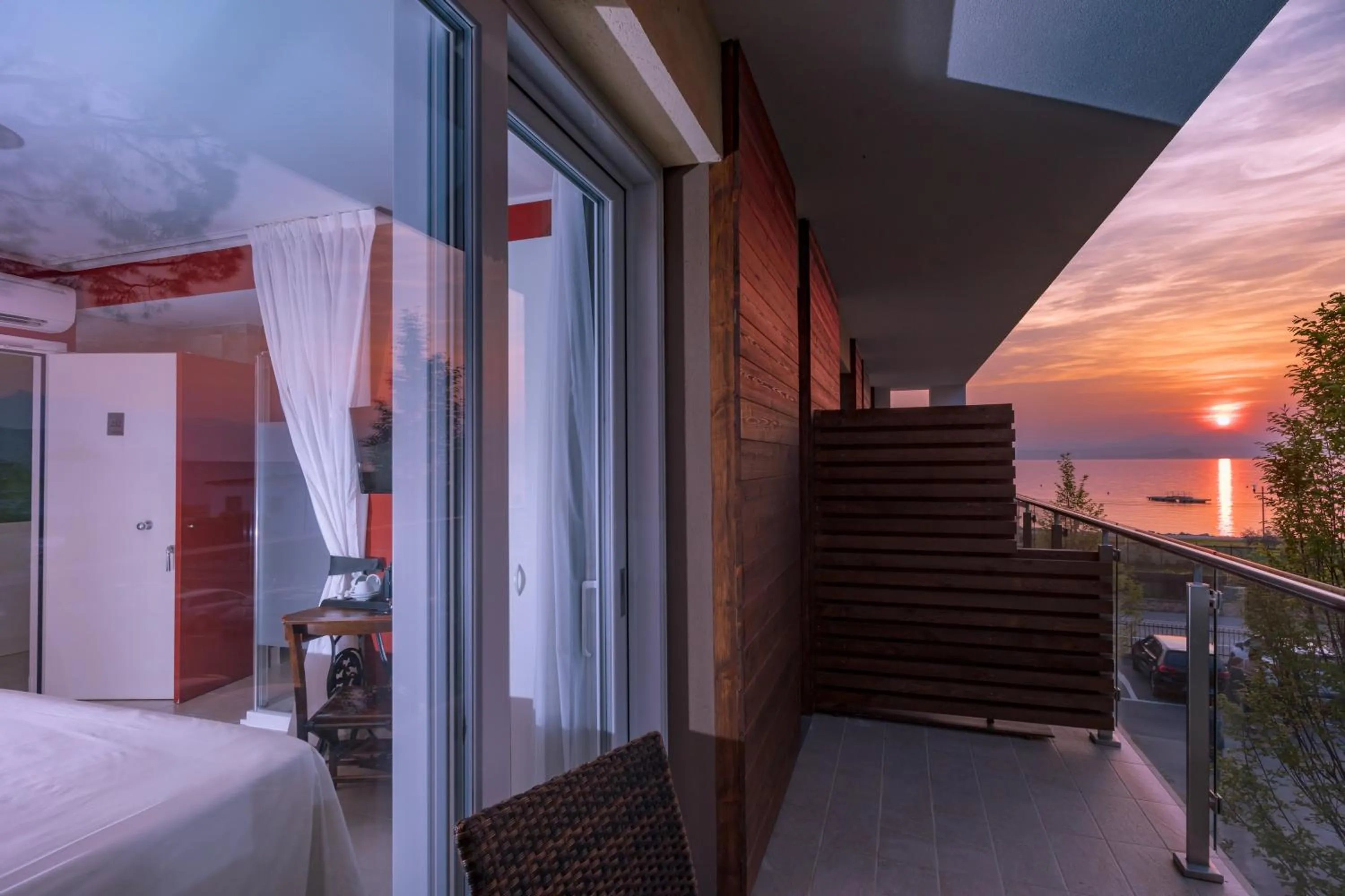 Balcony/Terrace, Bed in Hotel Maximilian