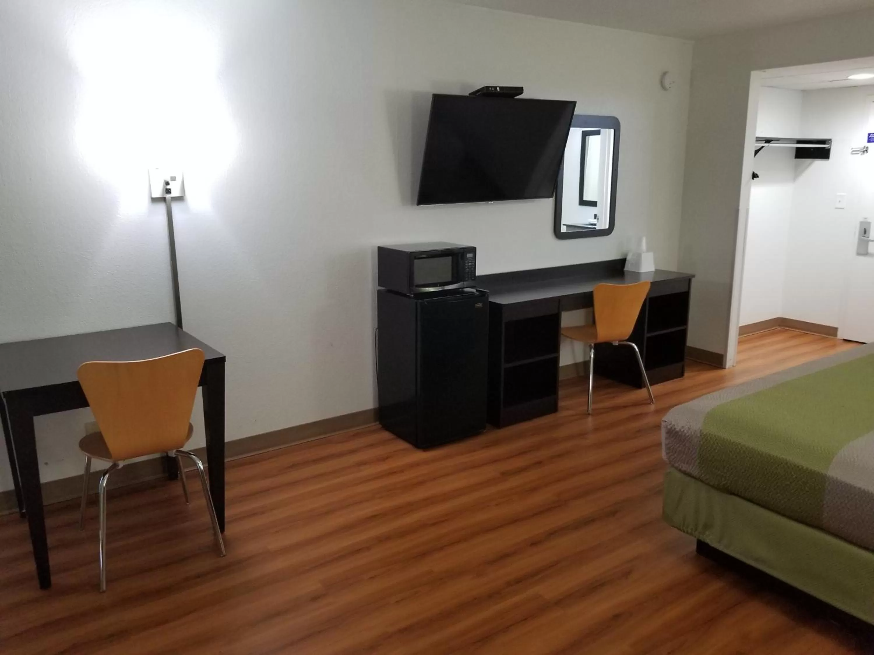 Bed in Motel 6-Lawrenceville, NJ