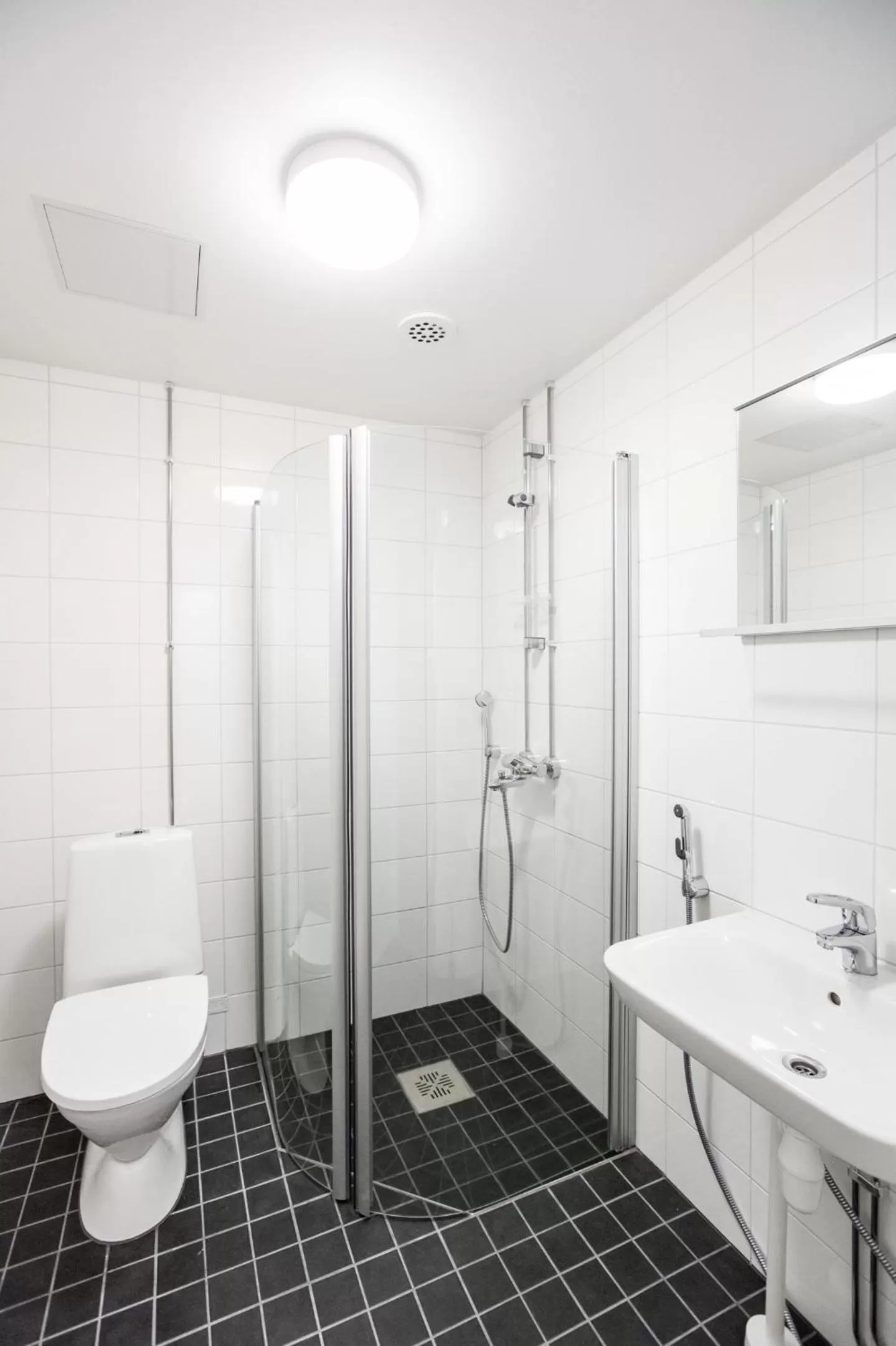 Bathroom in Forenom Aparthotel Helsinki Herttoniemi