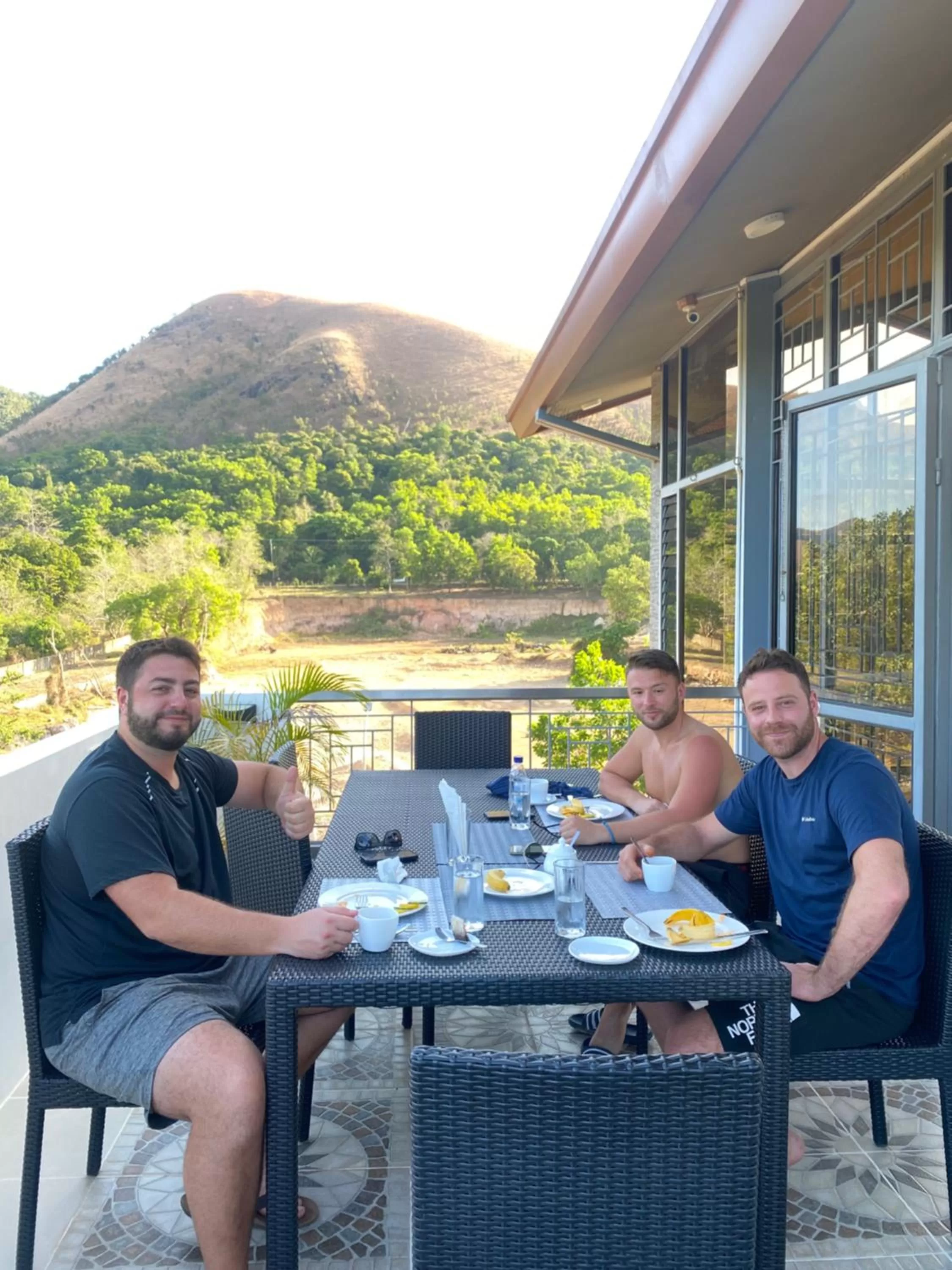 Restaurant/places to eat in Bella Villa Coron