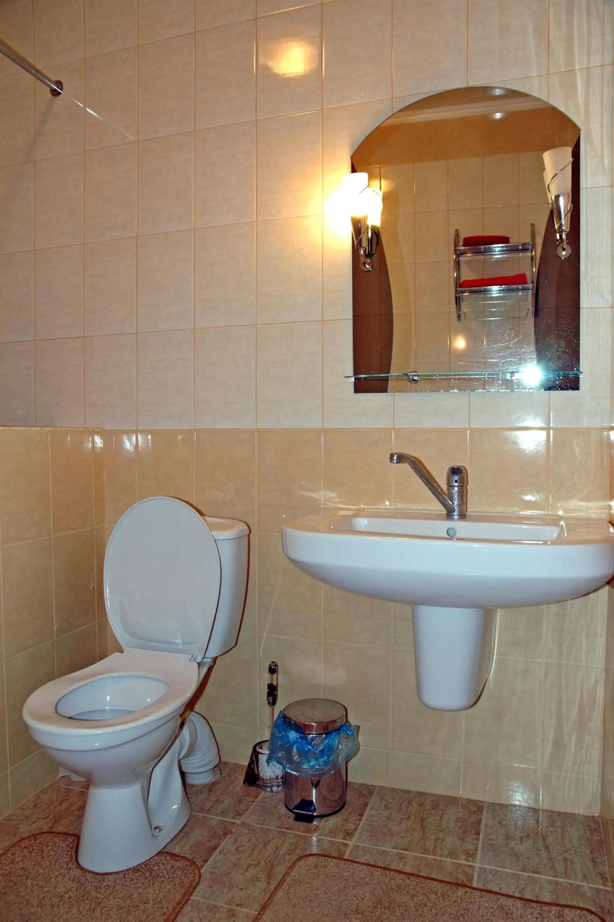 Bathroom in Monte-Kristo Hotel