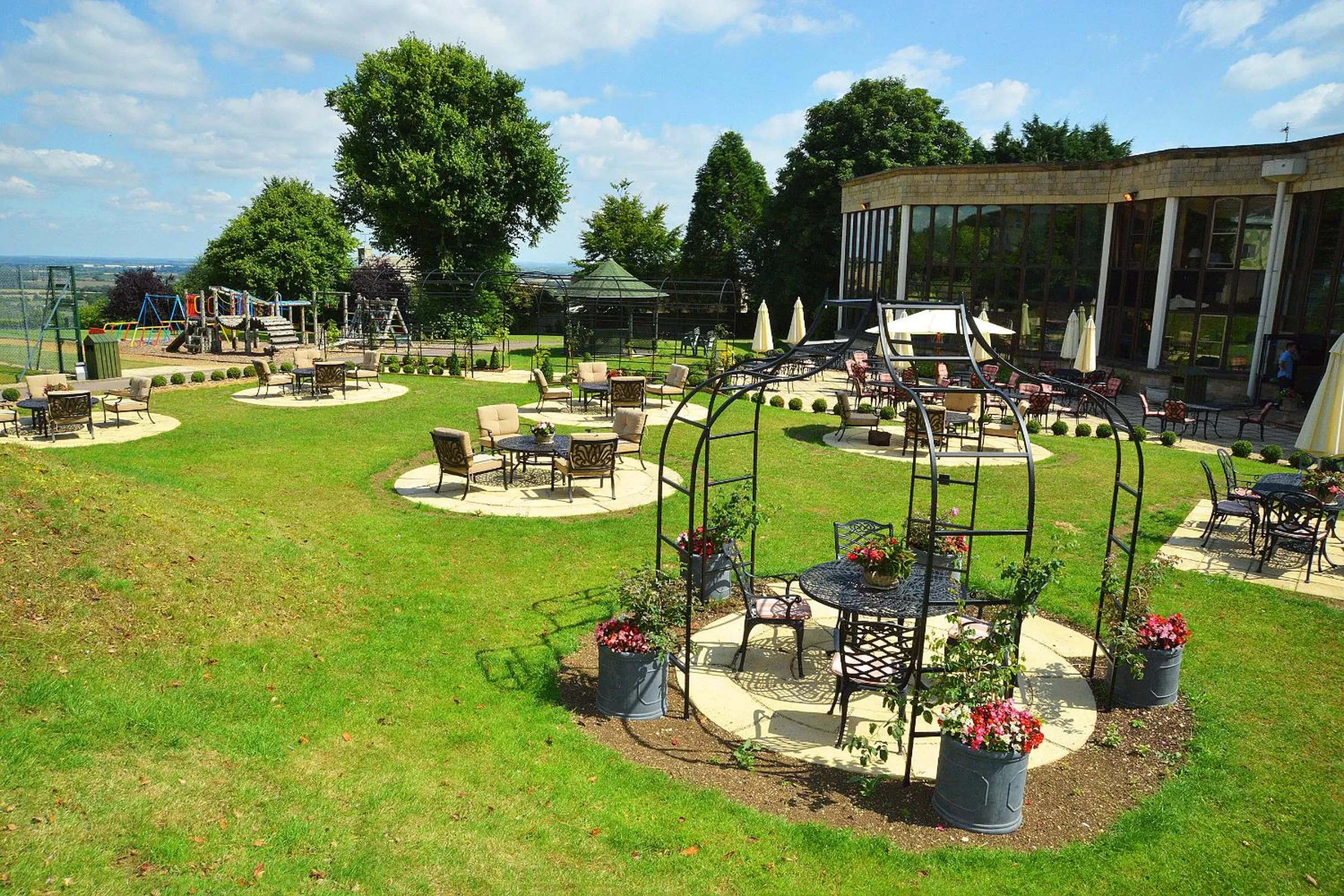 Garden in Swindon Blunsdon House Hotel, BW Premier Collection