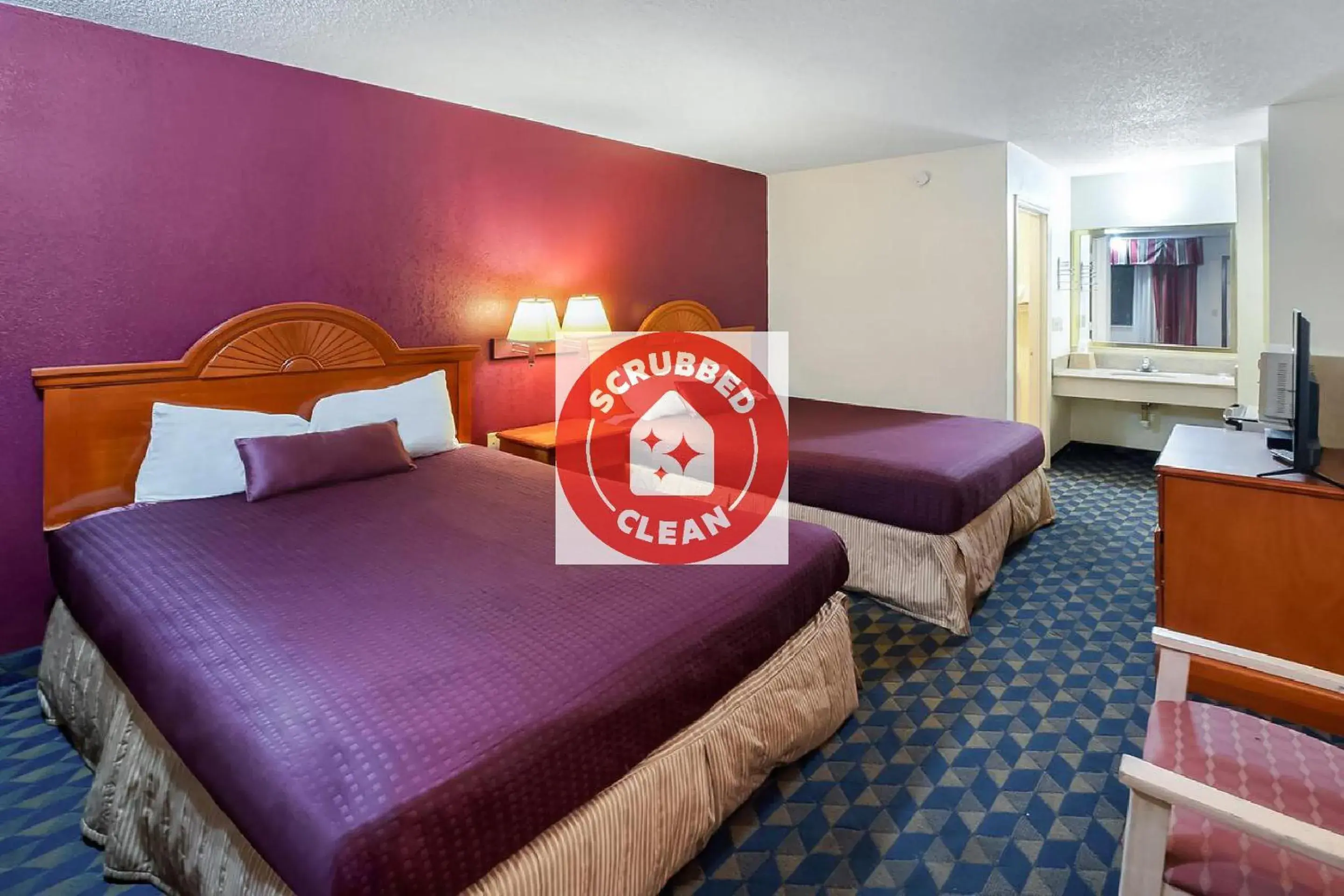 Double Room with Two Double Beds in OYO Hotel Manning SC Double Room with Two Double Beds in OYO Hotel Manning SC