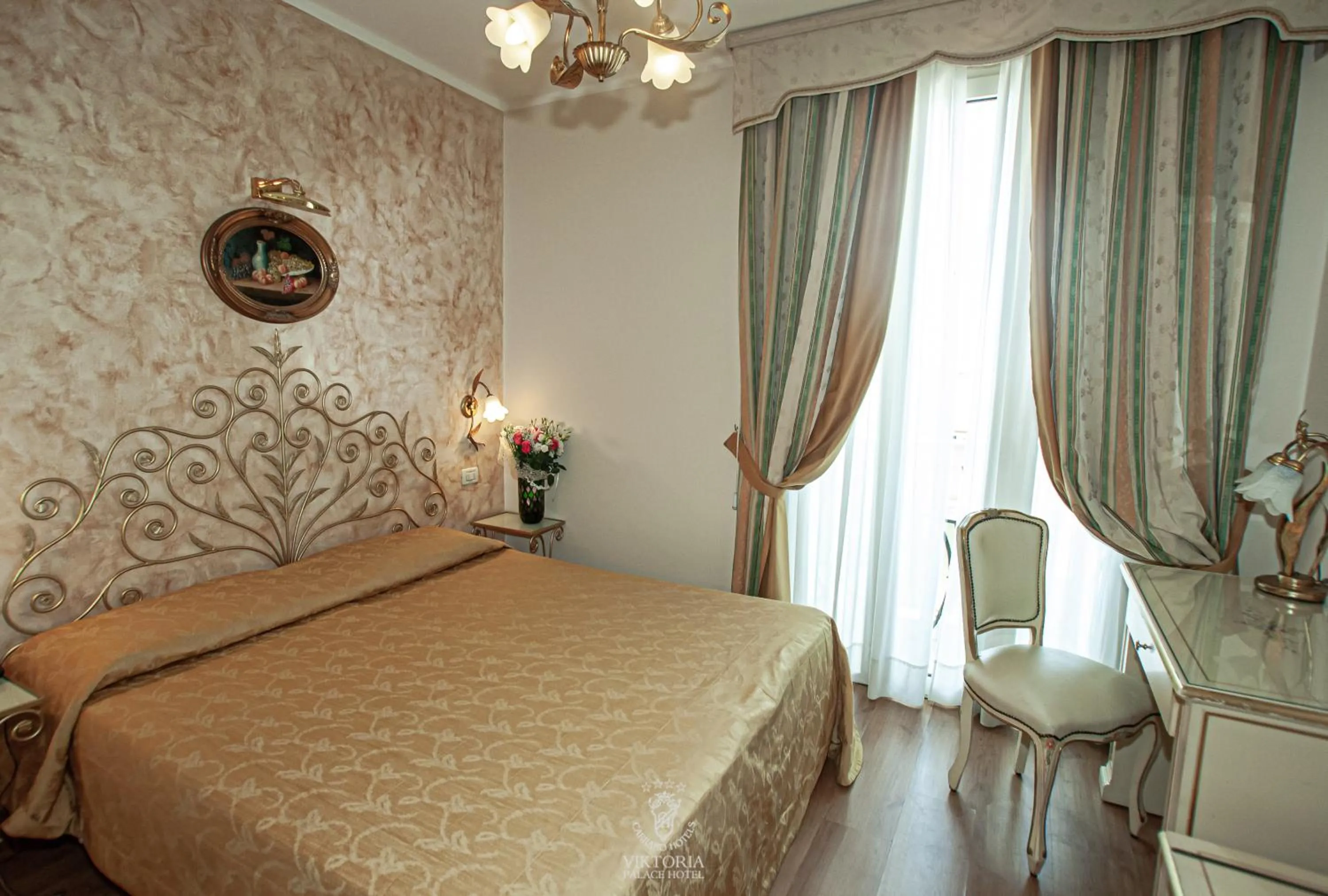 Deluxe Double Room with Balcony and Lagoon View in Viktoria Palace Hotel