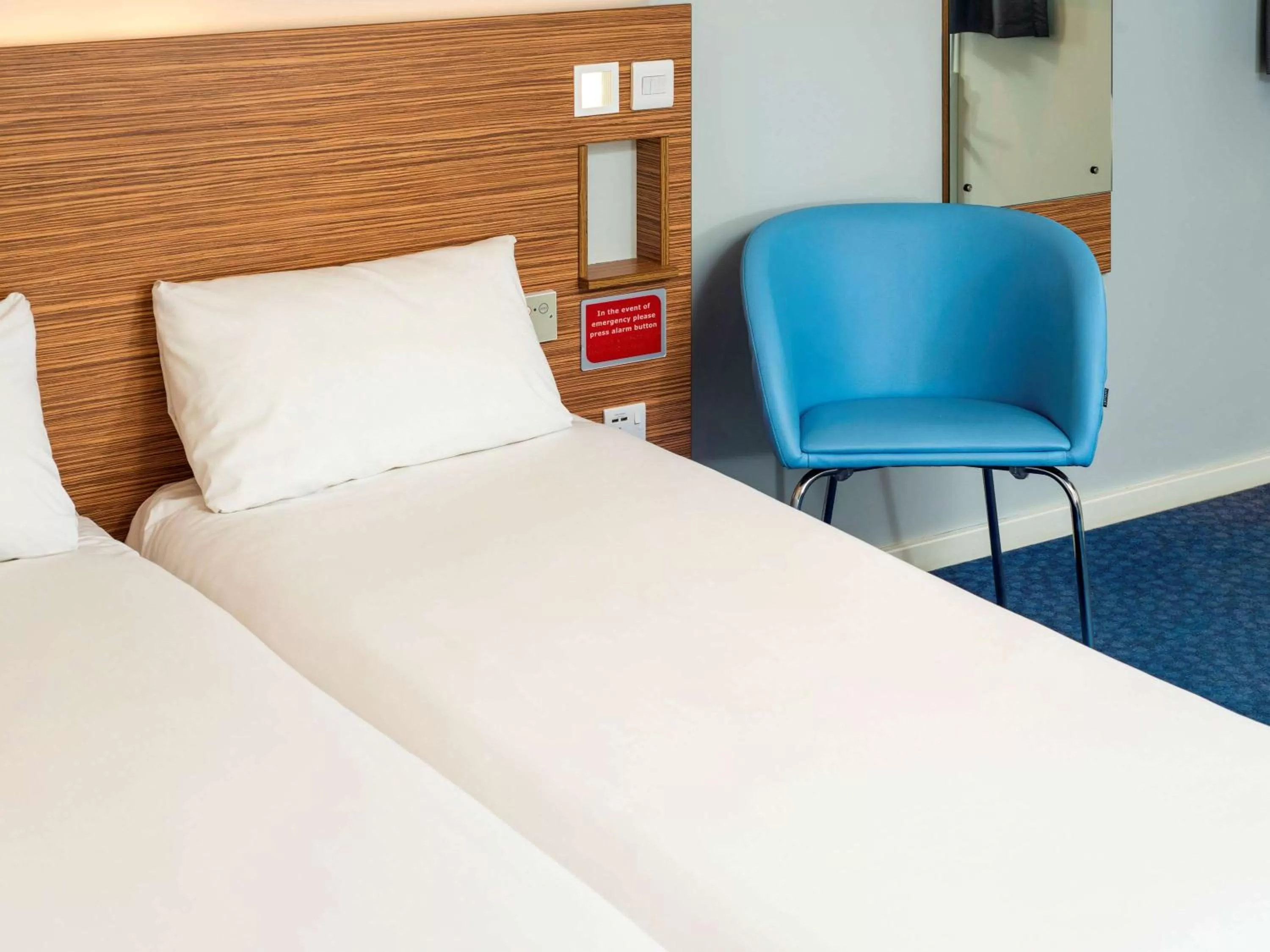 Photo of the whole room, Bed in ibis budget London Bromley Town Centre