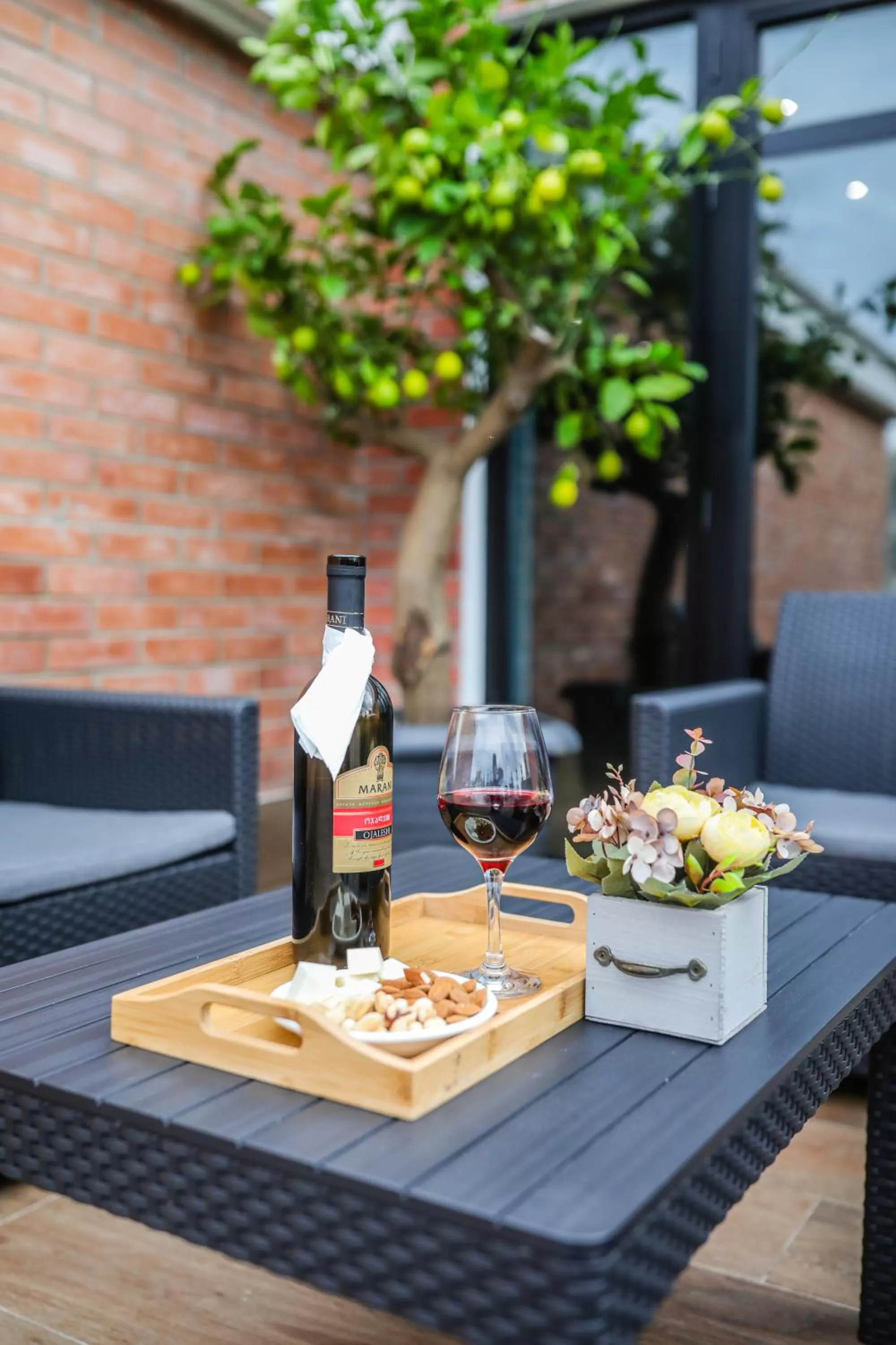 Patio in Hotel InnDigo in Kutaisi