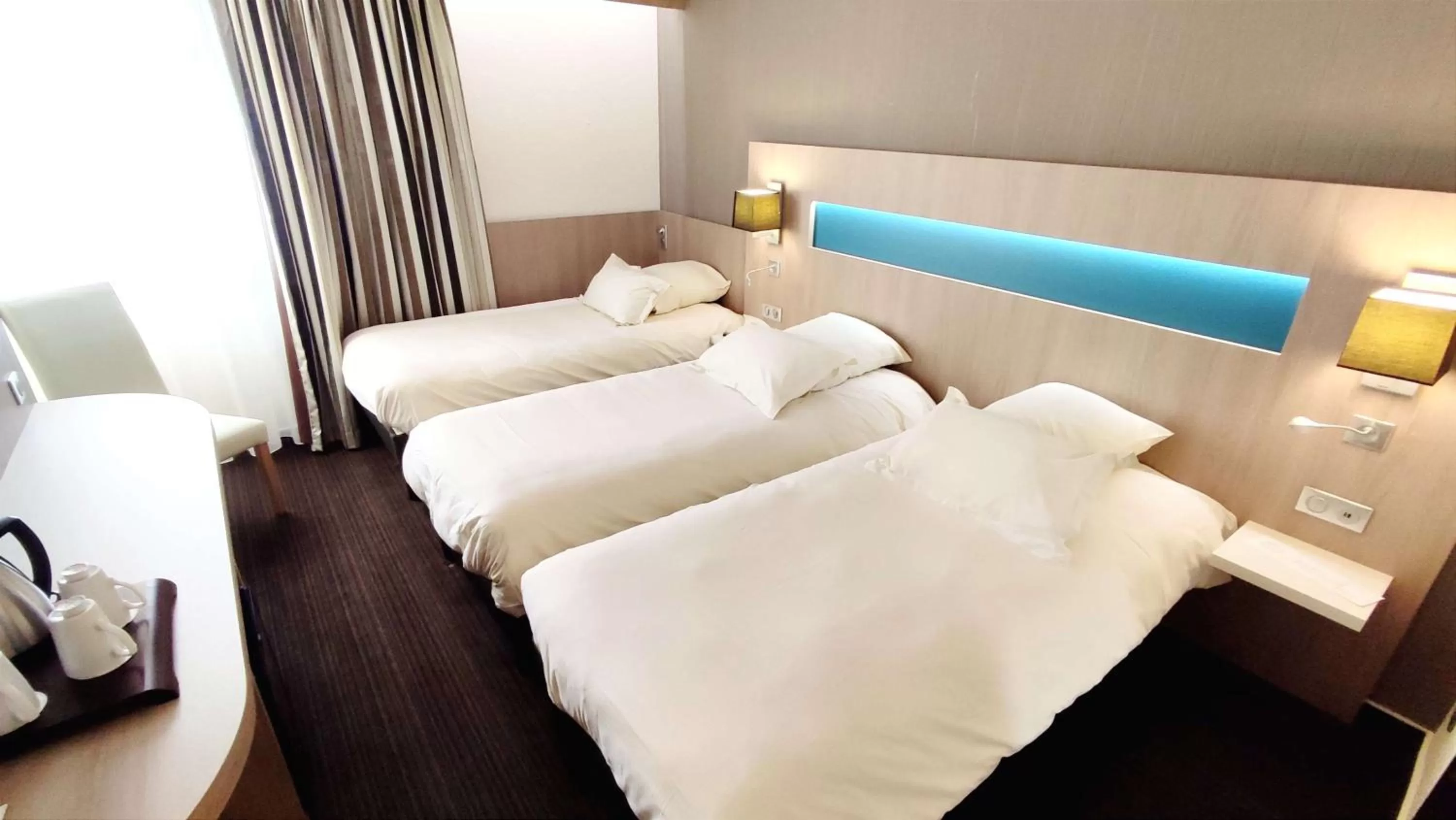 Photo of the whole room, Bed in Best Western Marseille Aeroport