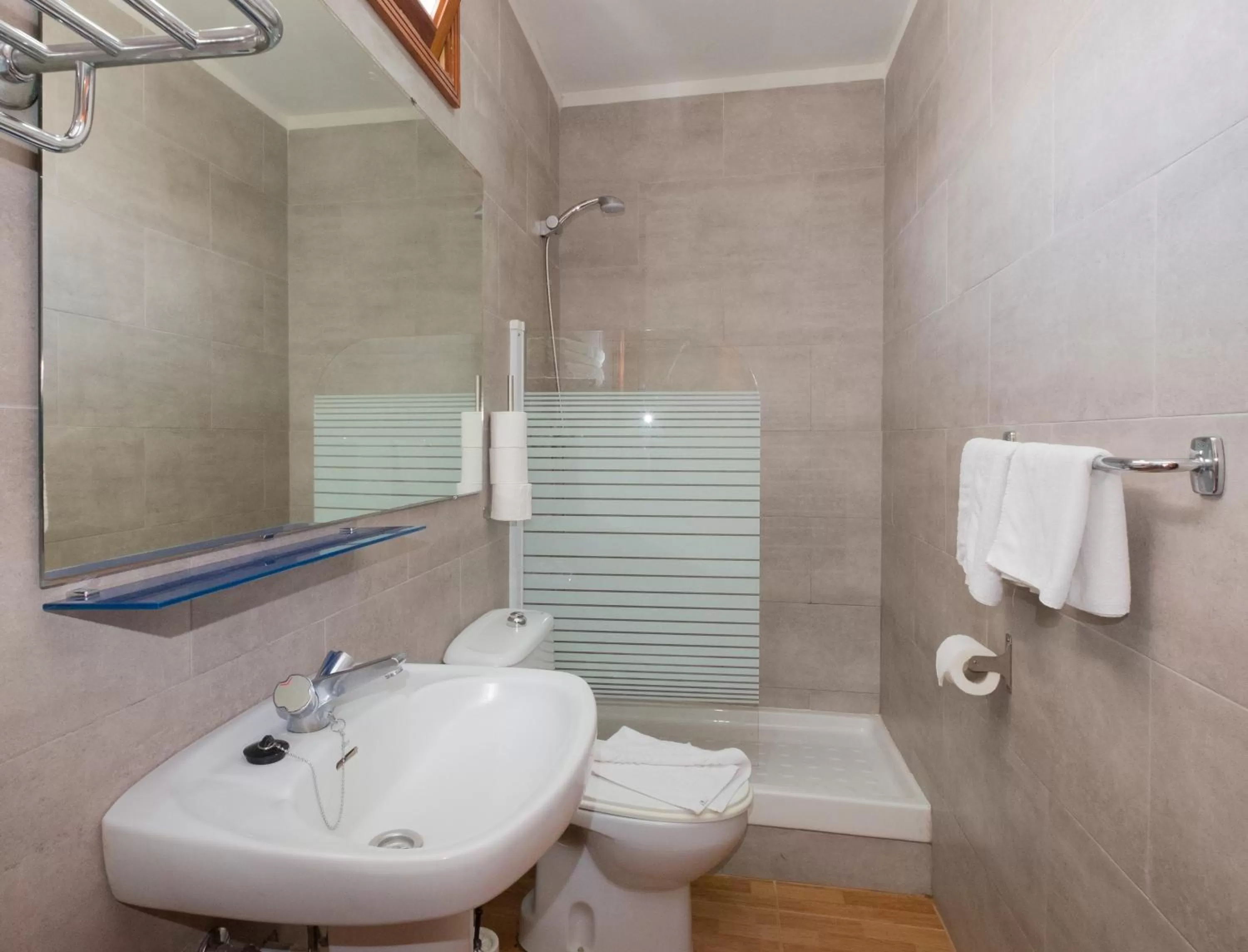 Bathroom in Apartamentos Tinerfe Garden