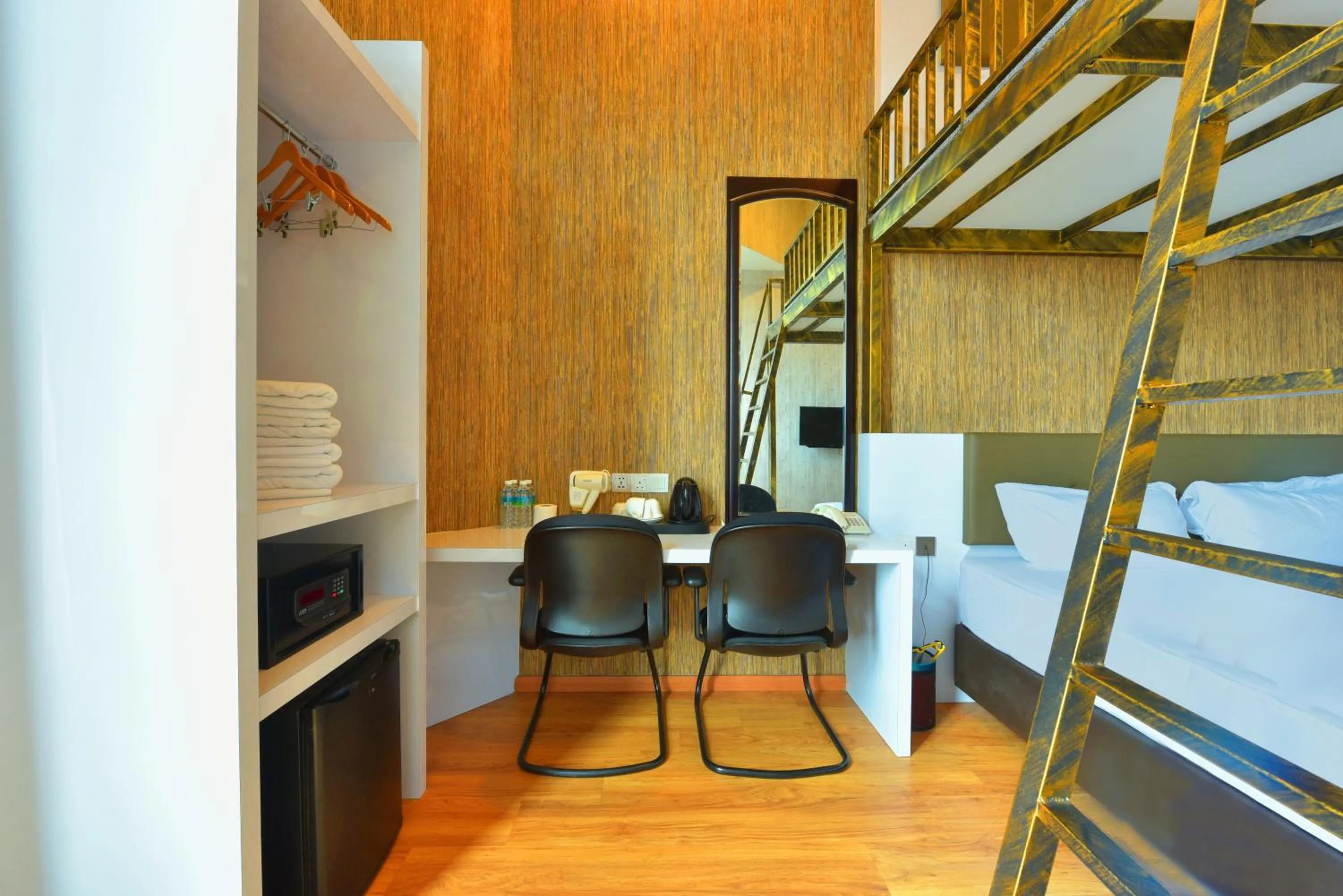 Bedroom, Bed in Townhouse OAK Hotel Holmes Johor Jaya