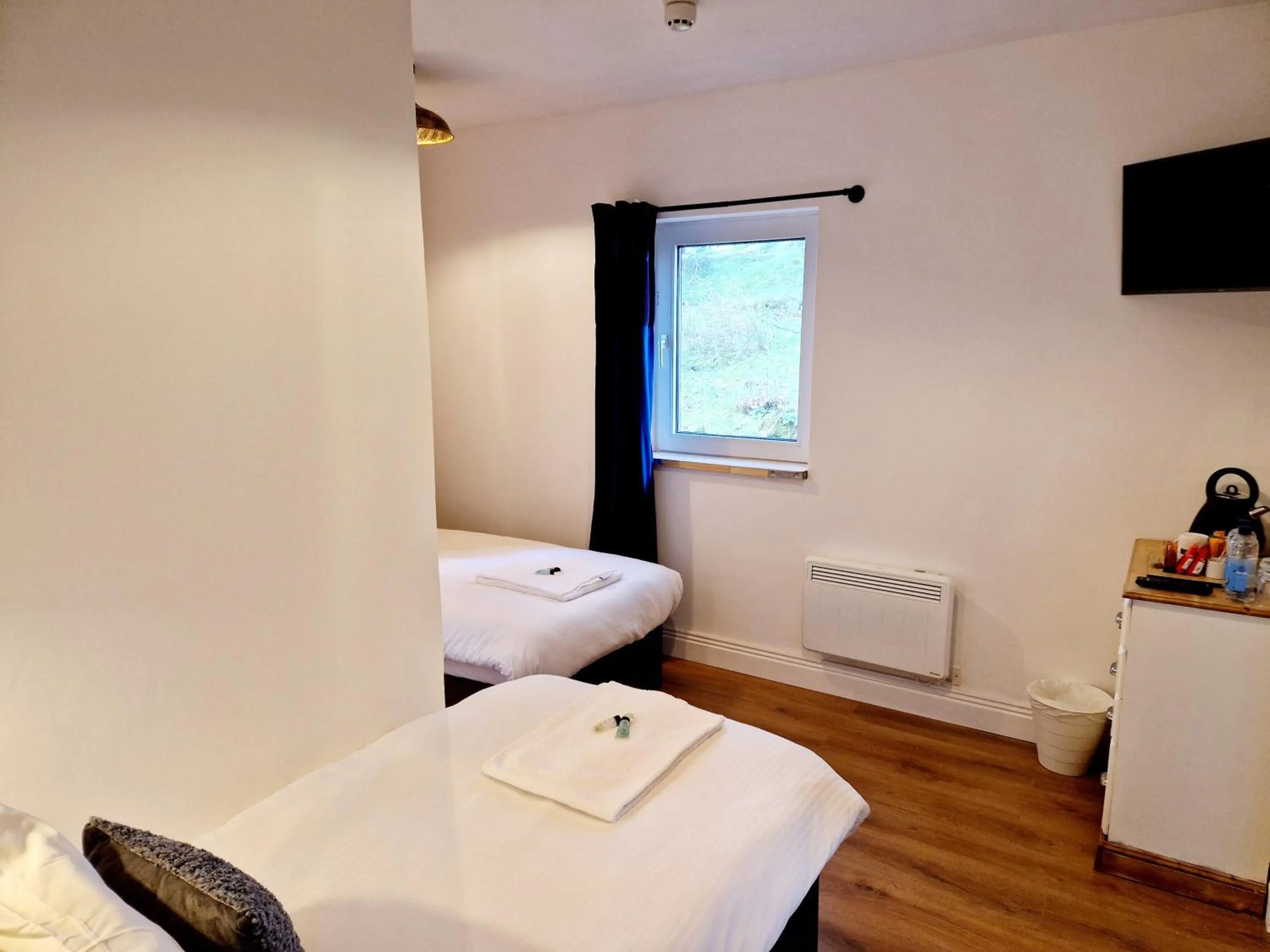Bedroom, Bed in Wheal Tor Hotel & Glamping