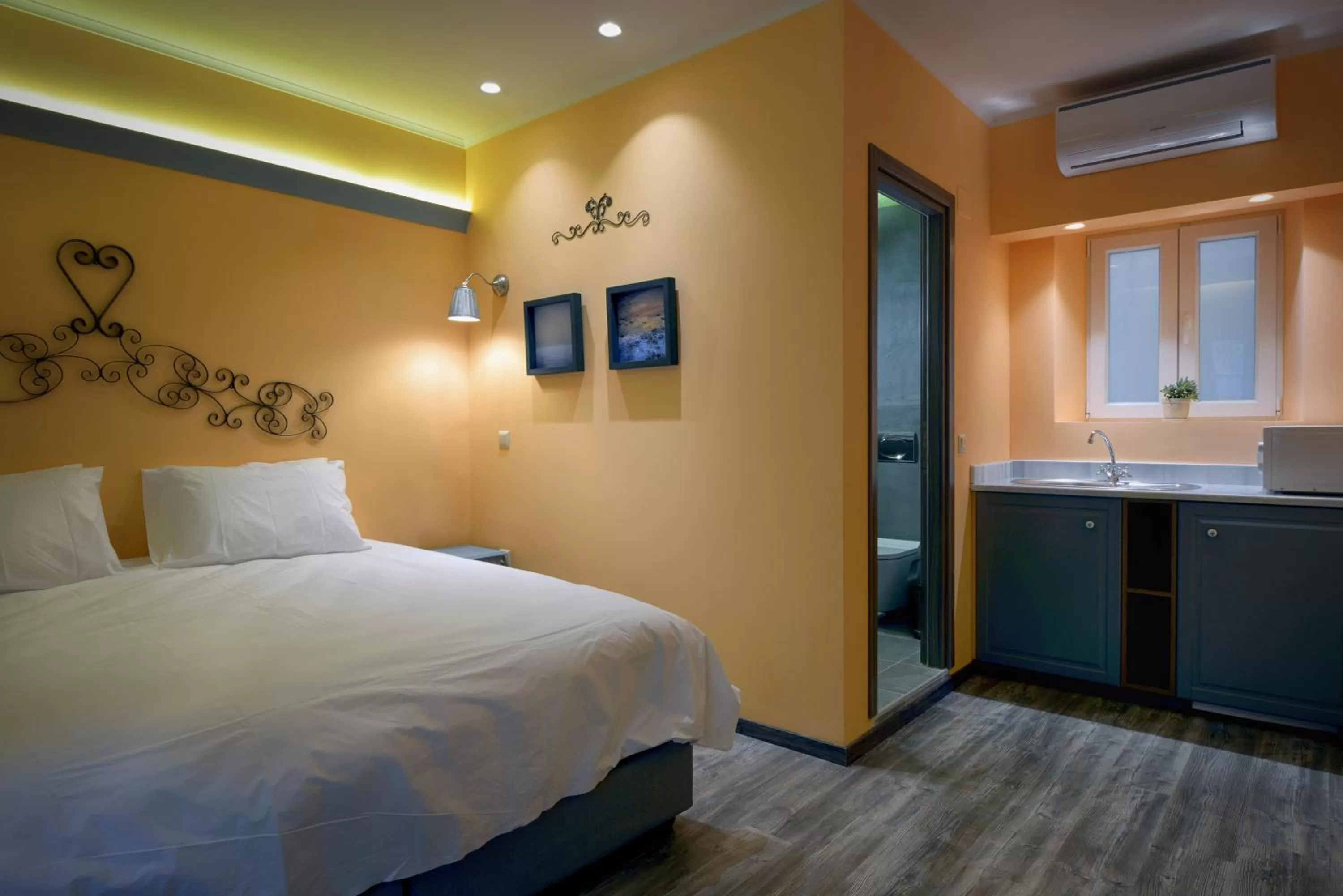 Kitchen or kitchenette, Bed in Locandiera