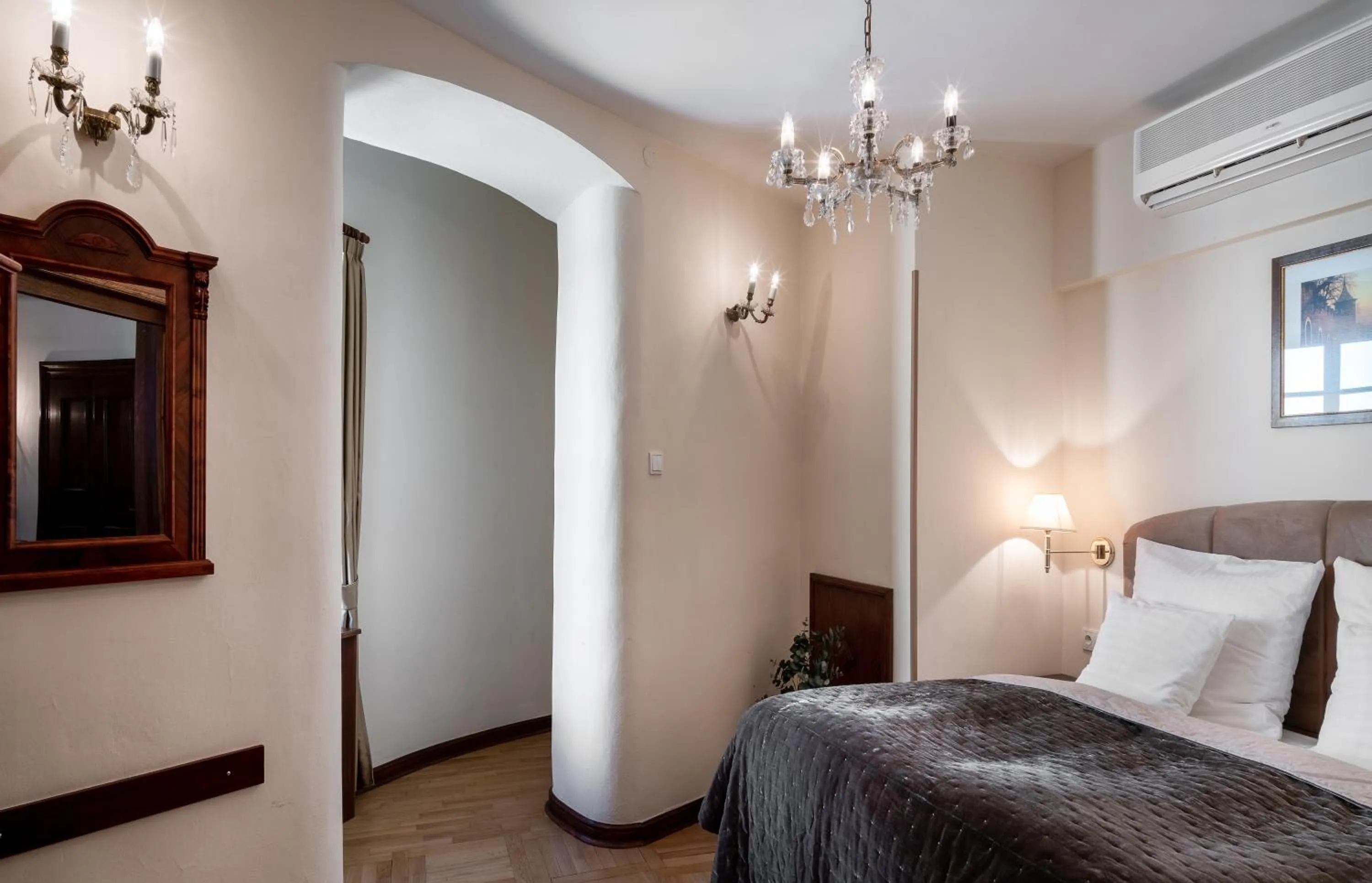 Bedroom, Bed in Aurus by Adrez