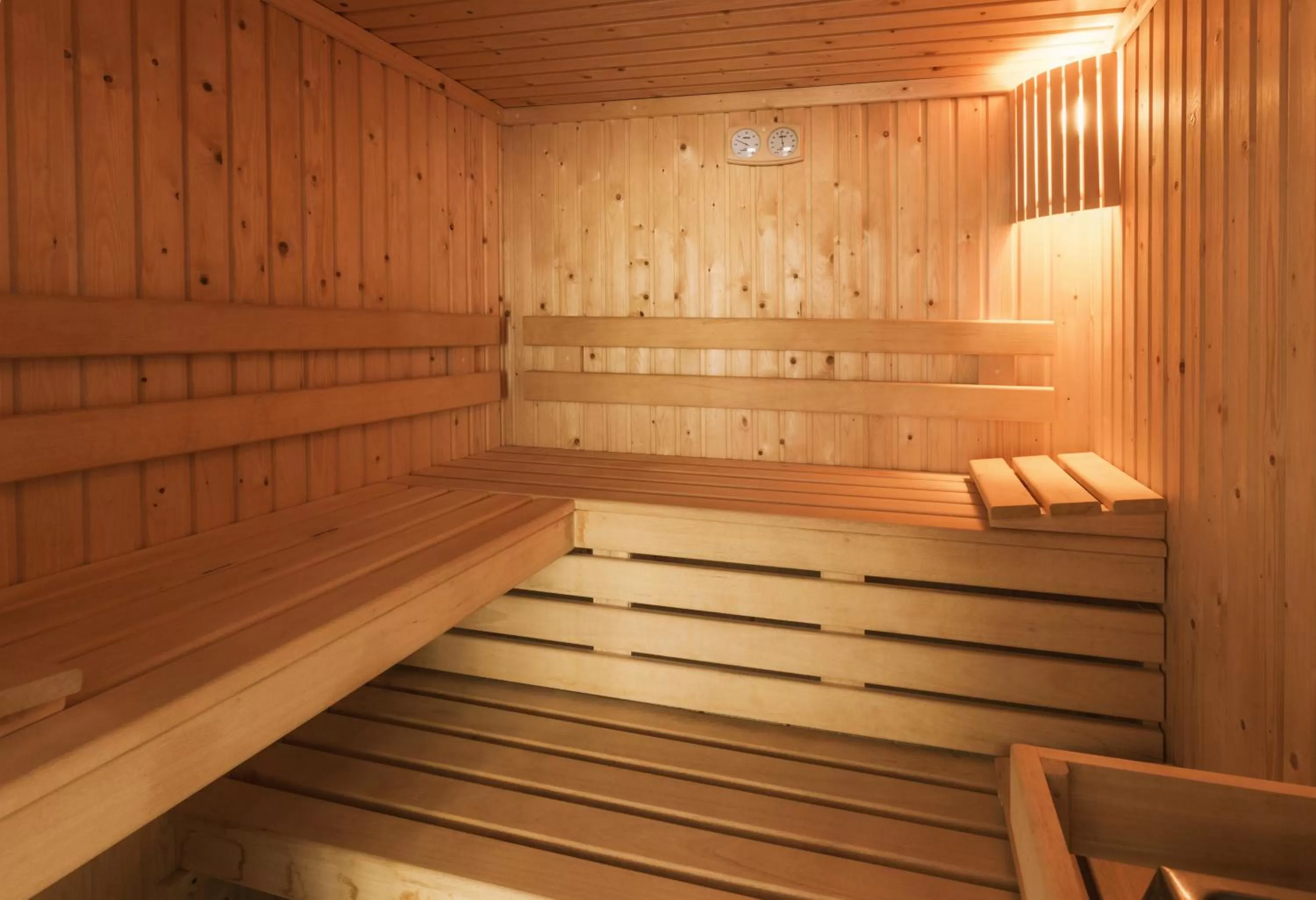 Sauna in Hôtel Mercure Saint-Nectaire Spa & Bien-être