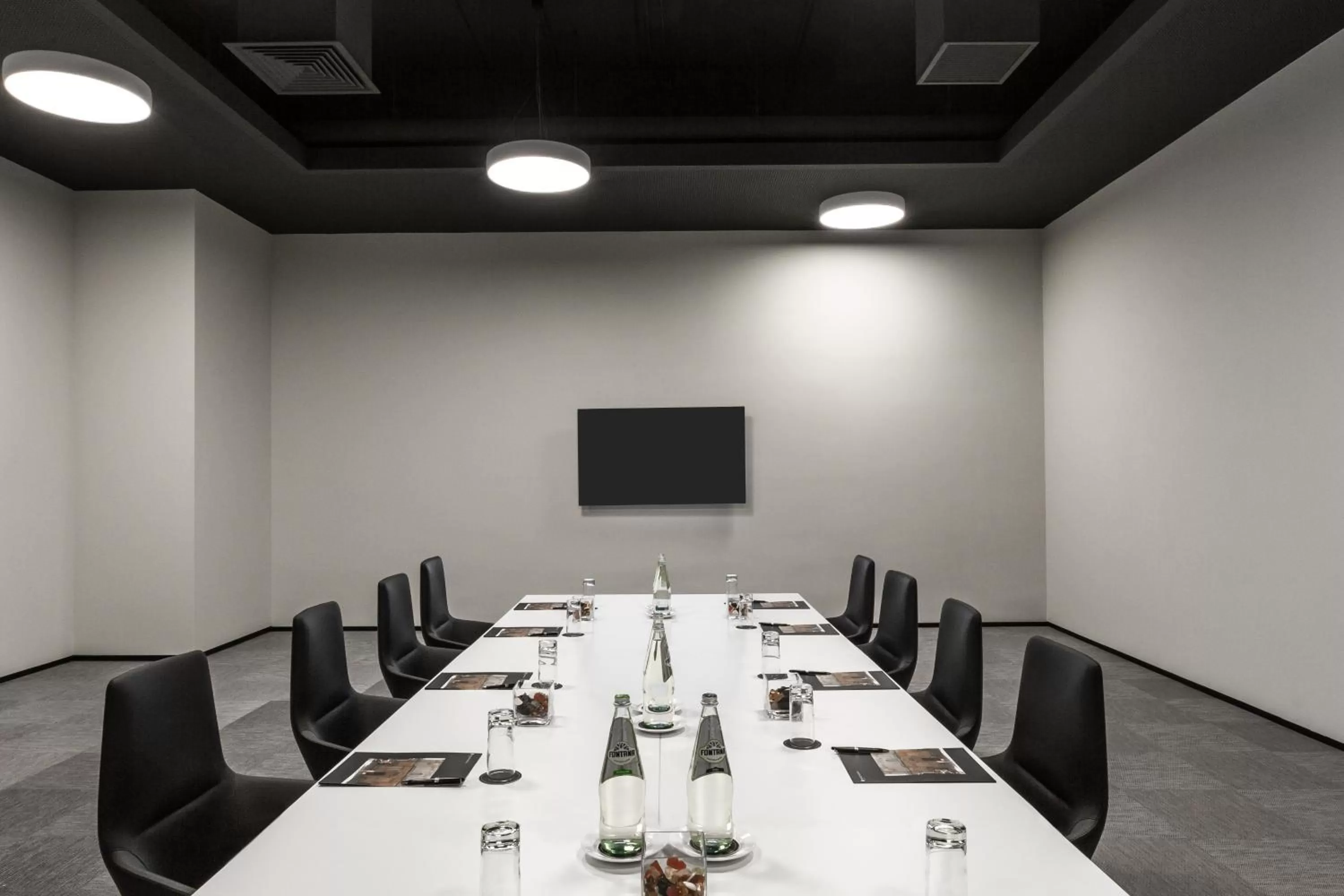 Meeting/conference room in InterContinental Malta by IHG