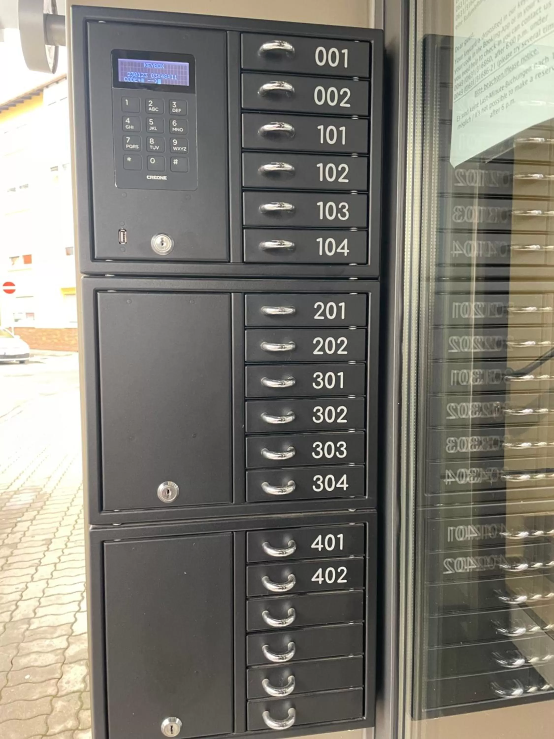 microwave in City Hotel und City Apartments Centrum