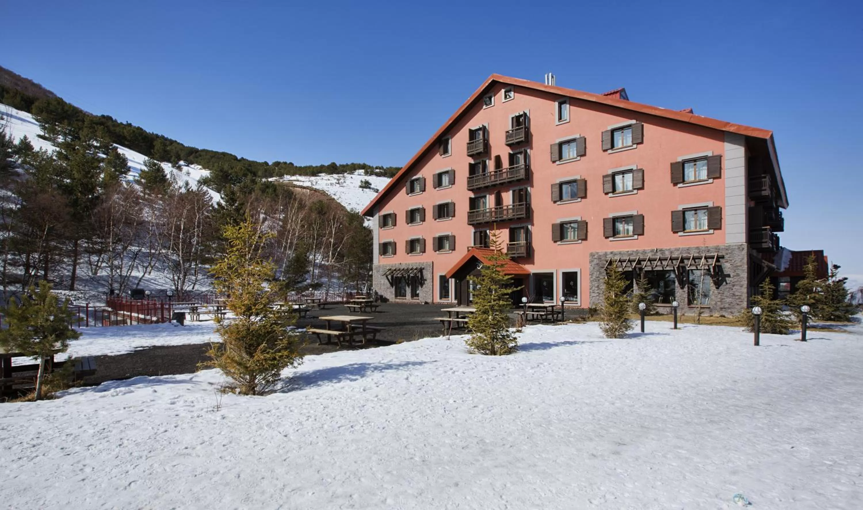 Property building in Dedeman Palandoken Ski Lodge Hotel
