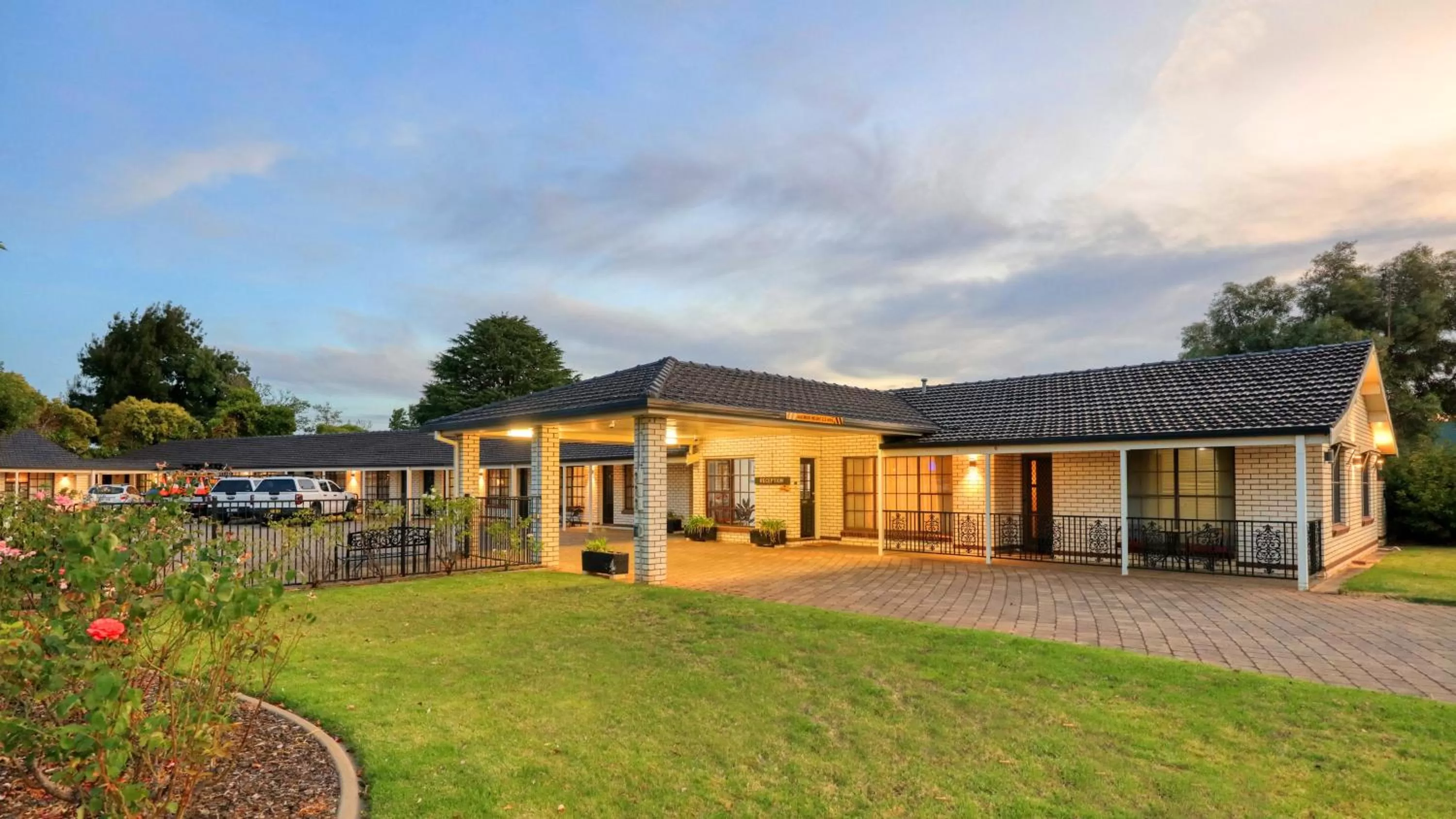 Property building in Southern Comfort Motor Inn