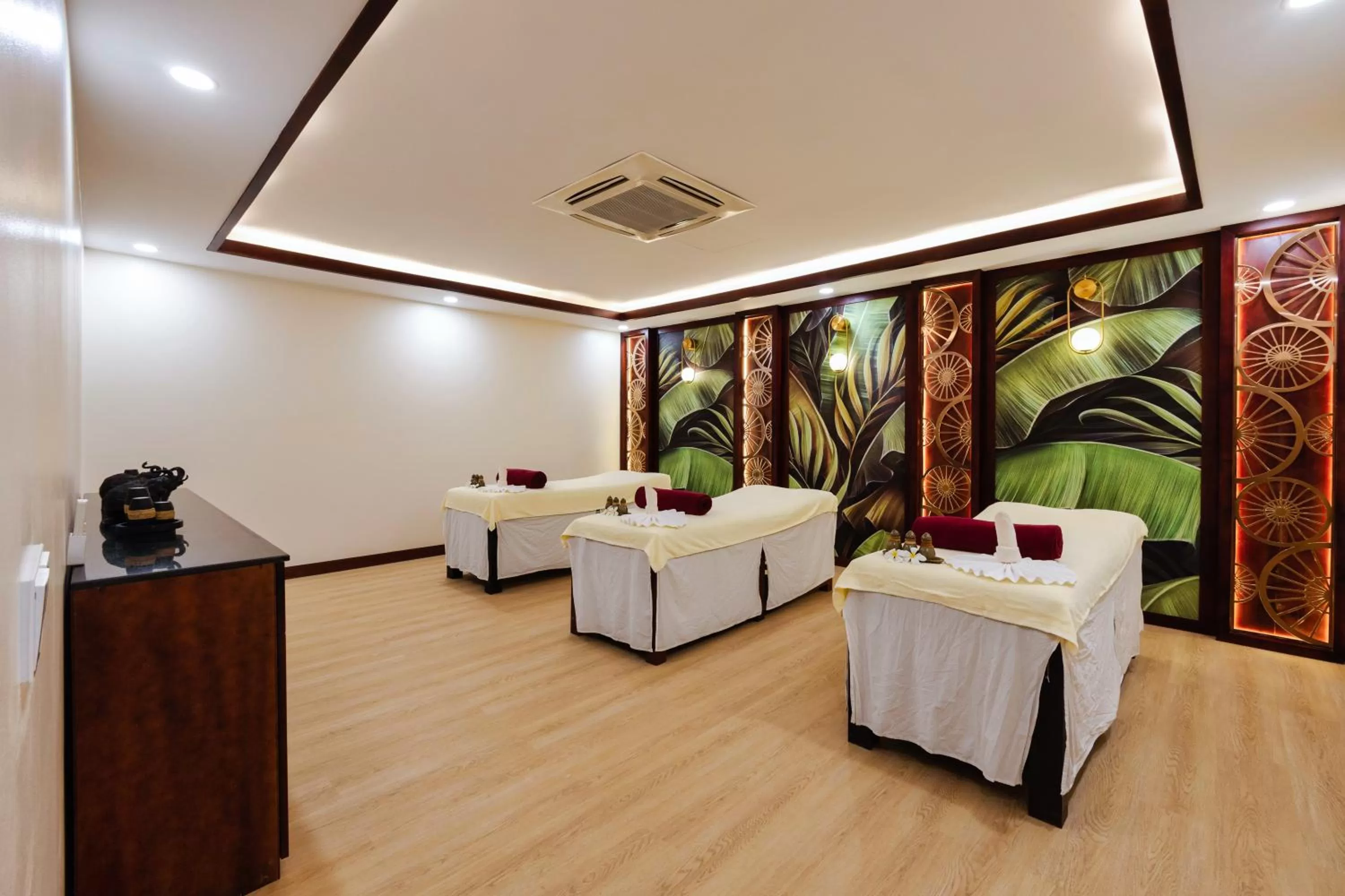 Massage, Bed in Saem Siemreap Hotel