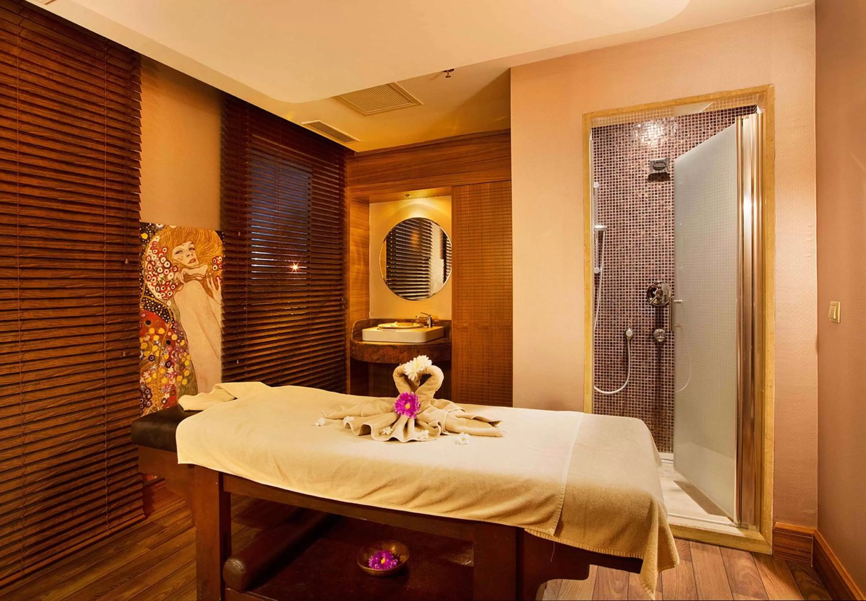 Spa and wellness centre/facilities in Doubletree by Hilton Van