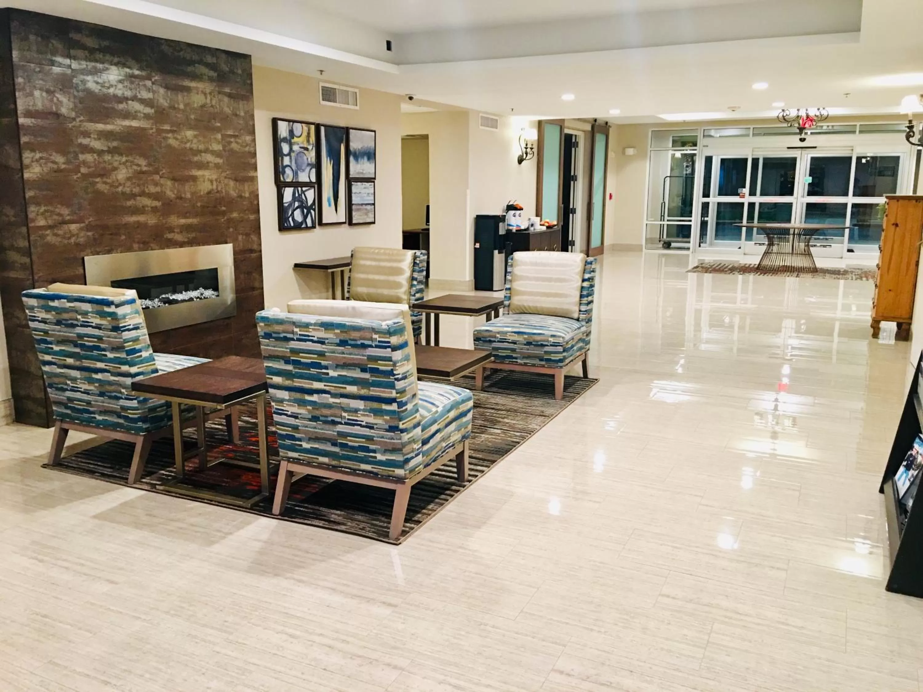 Lobby or reception in Baymont by Wyndham Albuquerque Airport