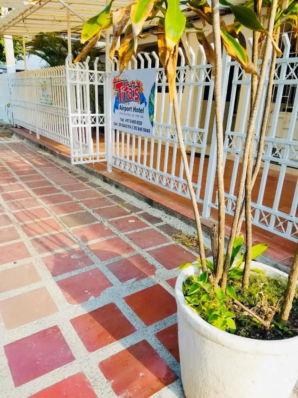 Tita’s Airport Hotel