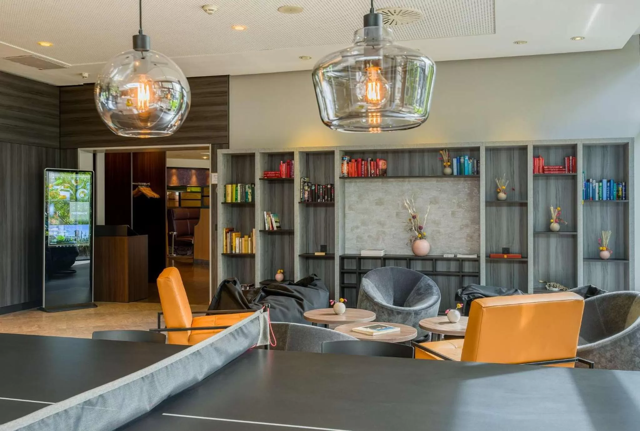 Lobby or reception in elaya hotel frankfurt oberursel