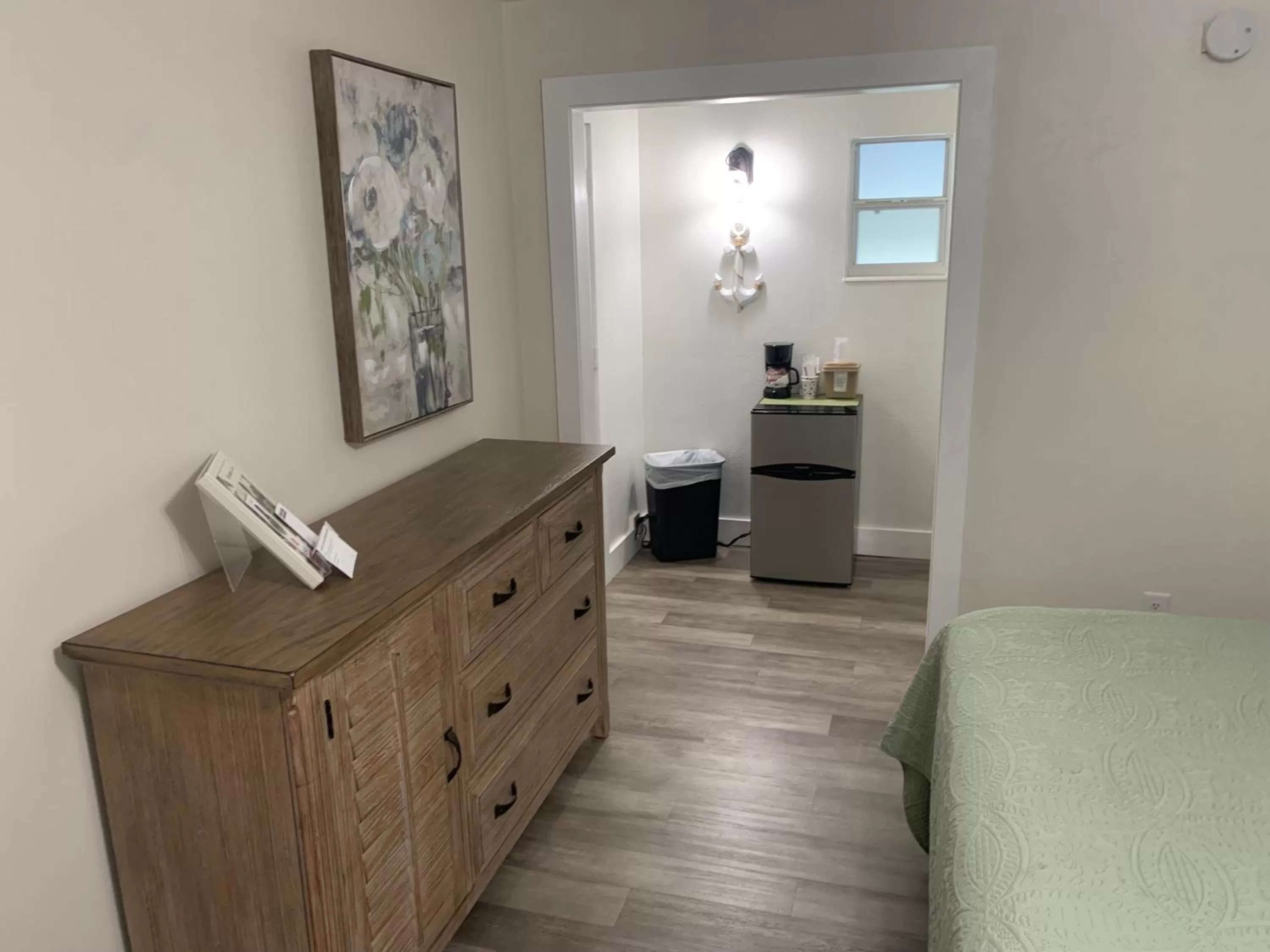 Bed in Hontoon Landing Resort & Marina