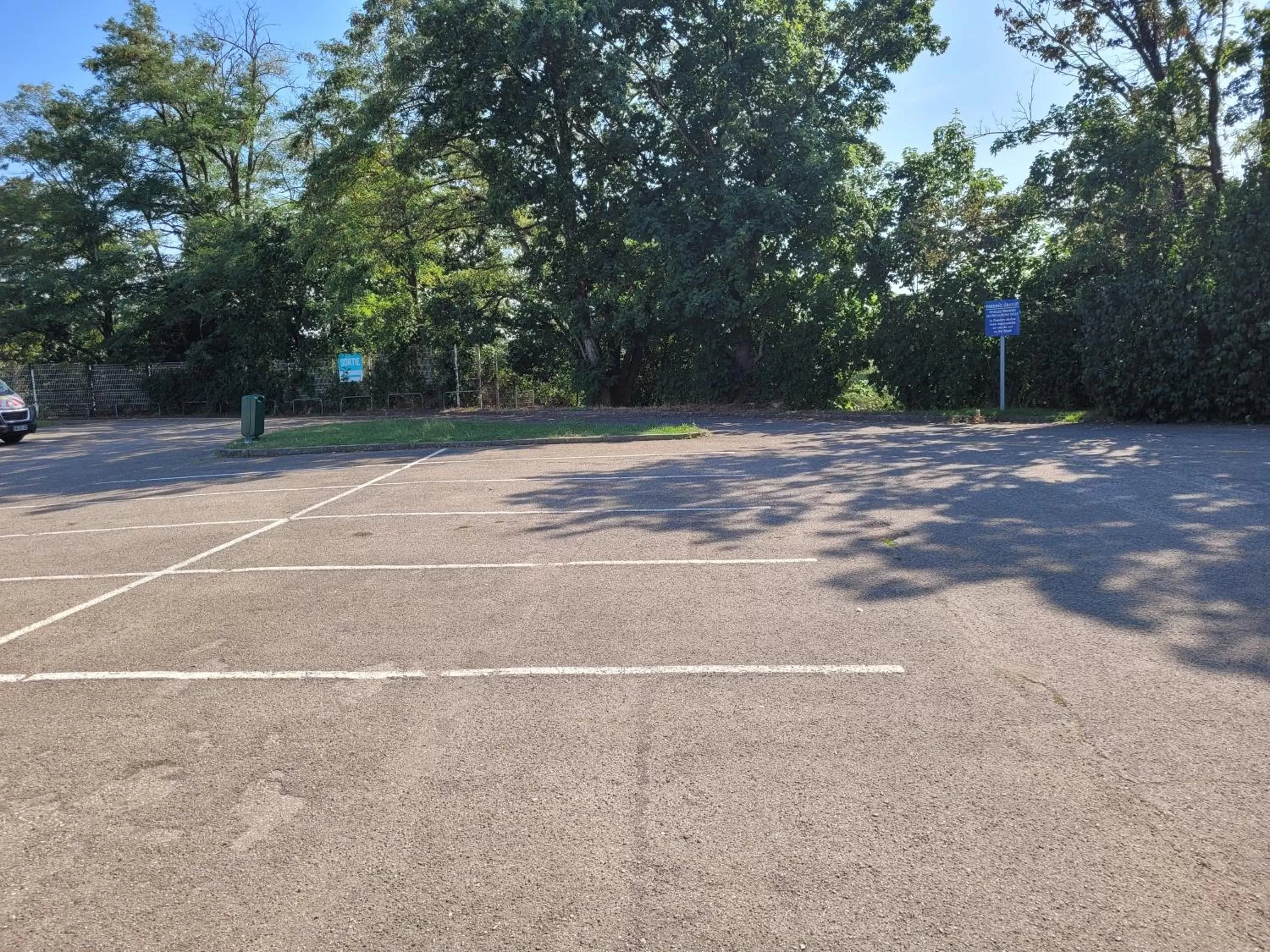 Parking in KYRIAD DIRECT LYON NORD - Dardilly