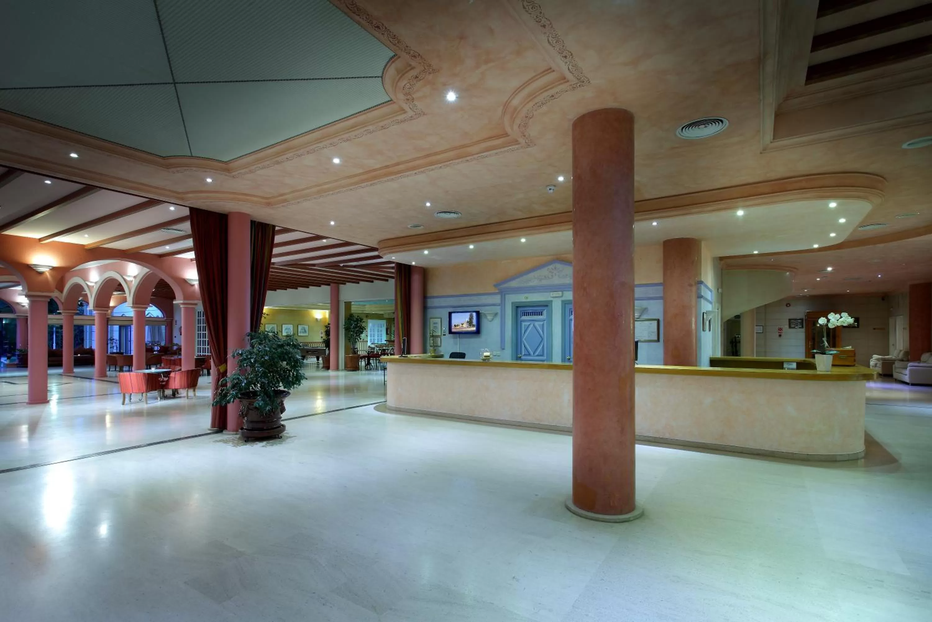 Lobby or reception in Exe Gran Hotel Solucar