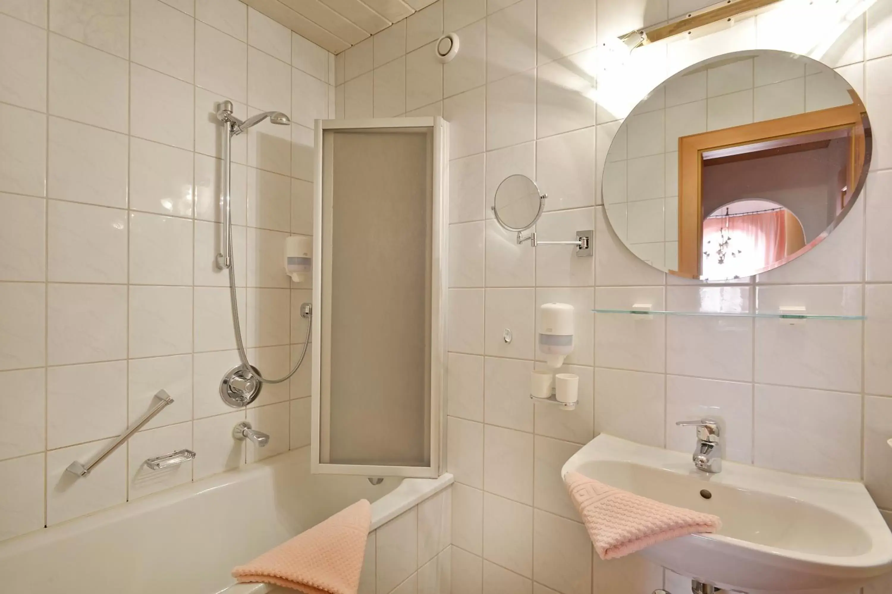 Triple Room with Balcony A in Hotel Ländenhof Superior Triple Room with Balcony A in Hotel Ländenhof Superior