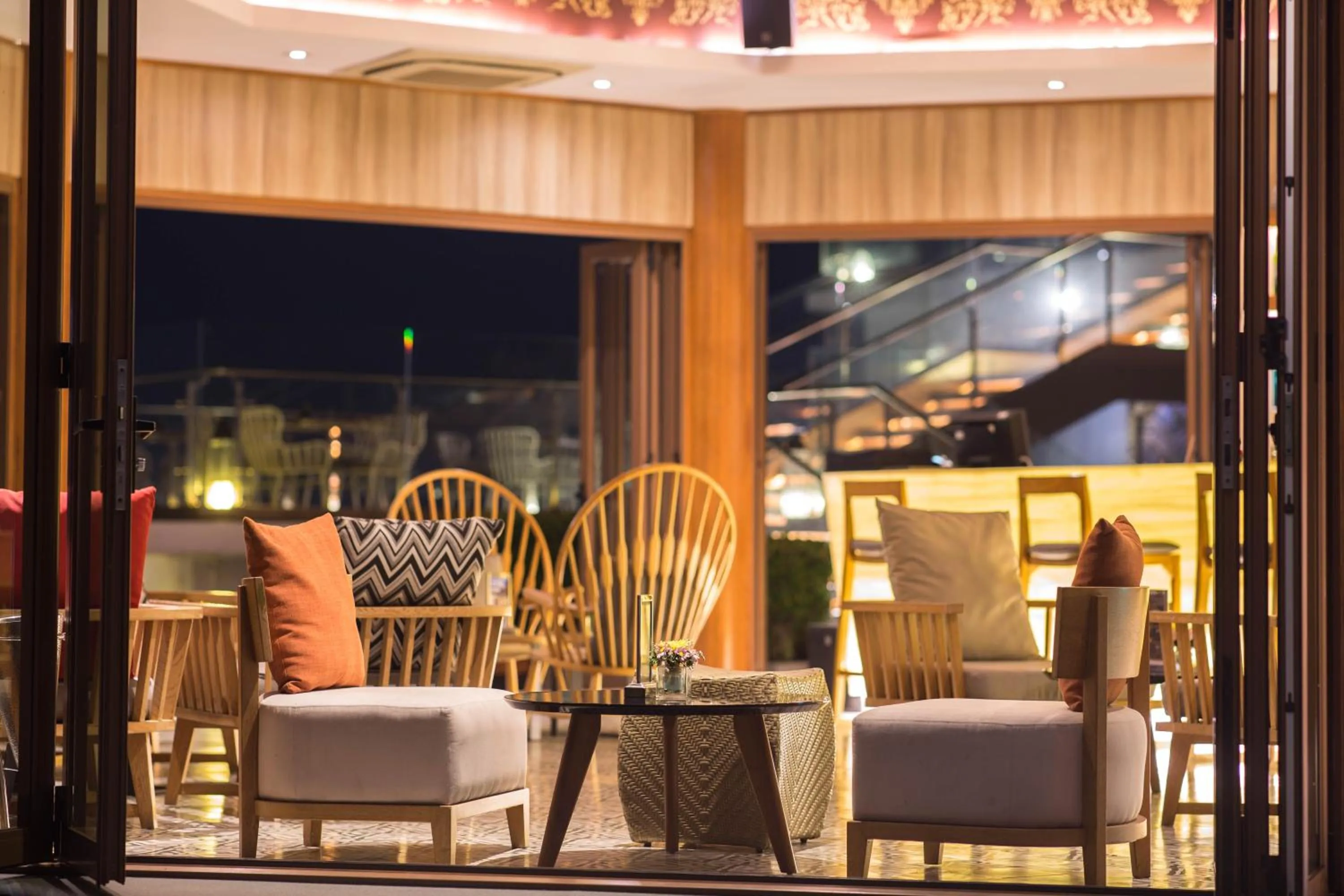 Lounge or bar in Mida Grande Hotel Dhavaravati Nakhon Pathom - SHA PLUS