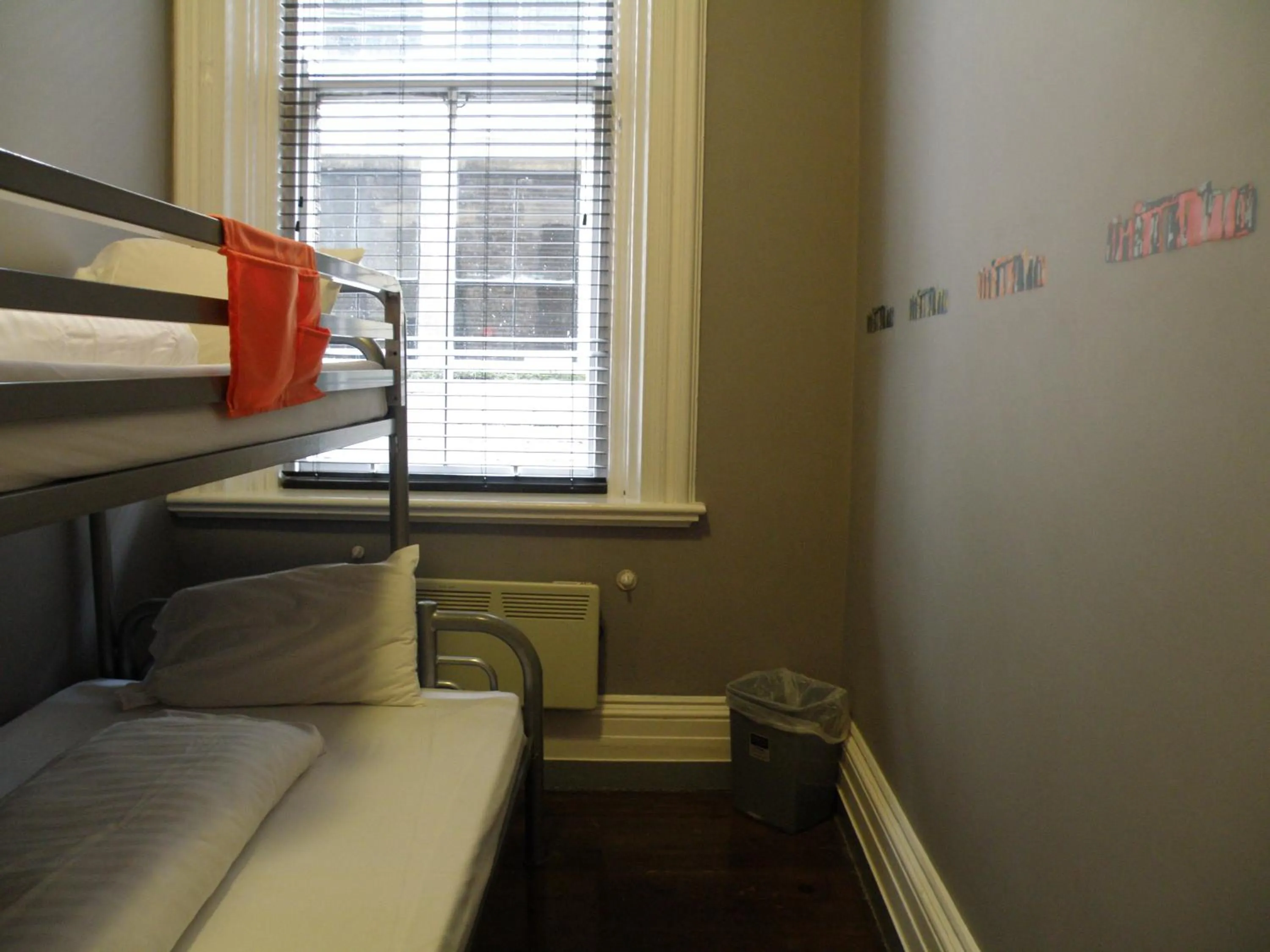 Bedroom, Bed in Albatross Hostel