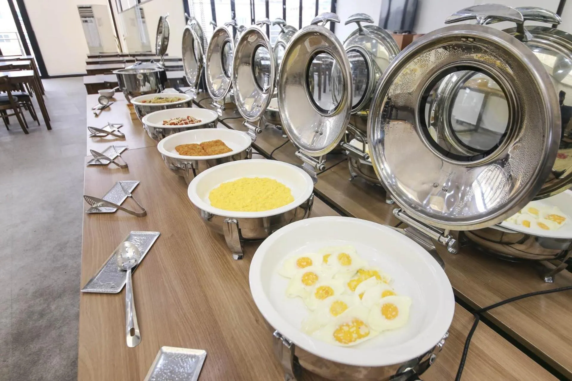 Restaurant/places to eat in Benikea hotel