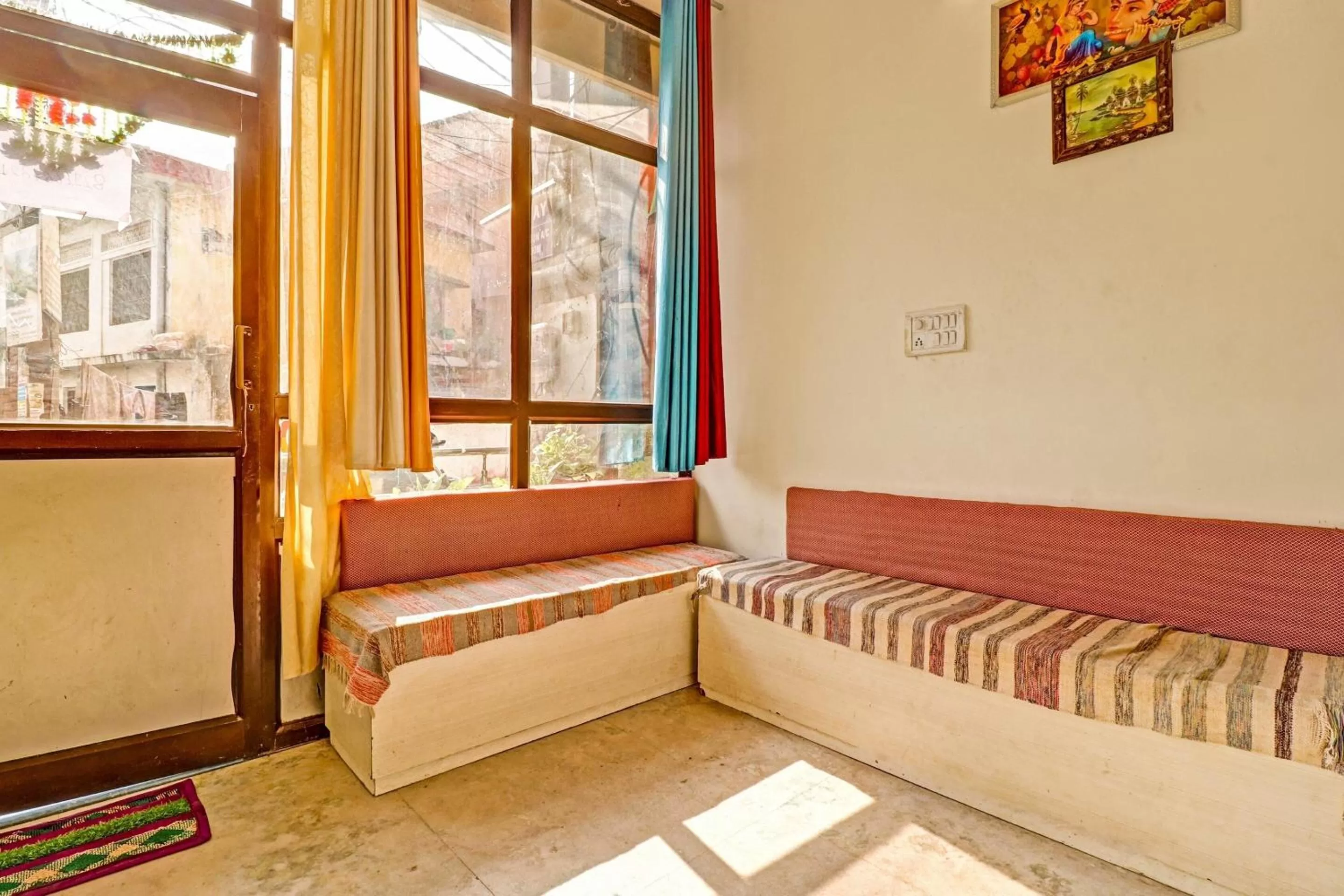 Lobby or reception, Seating Area in OYO Flagship Hotel Chandra palace