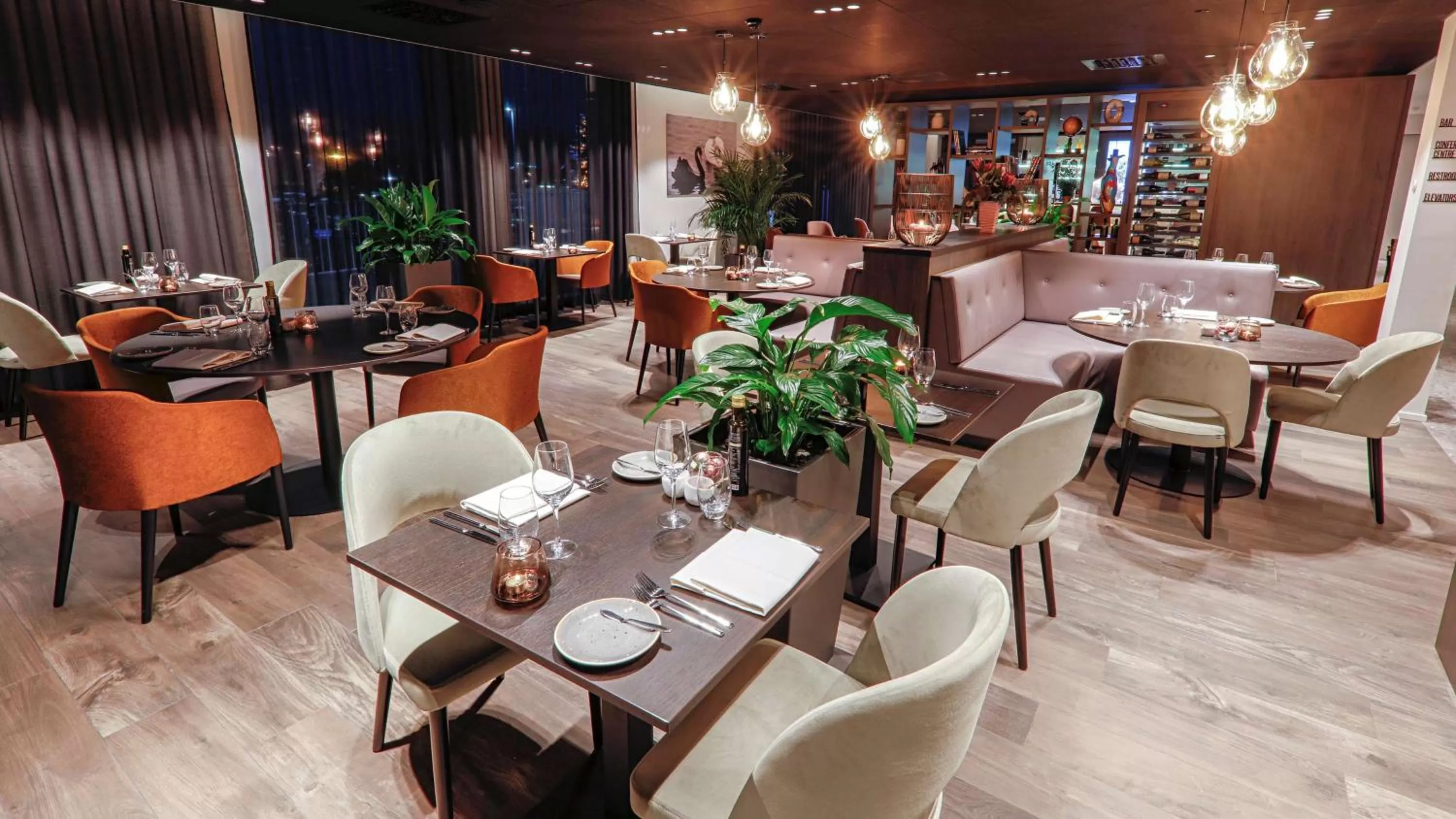 Restaurant/places to eat in Radisson Blu Hotel, Bruges