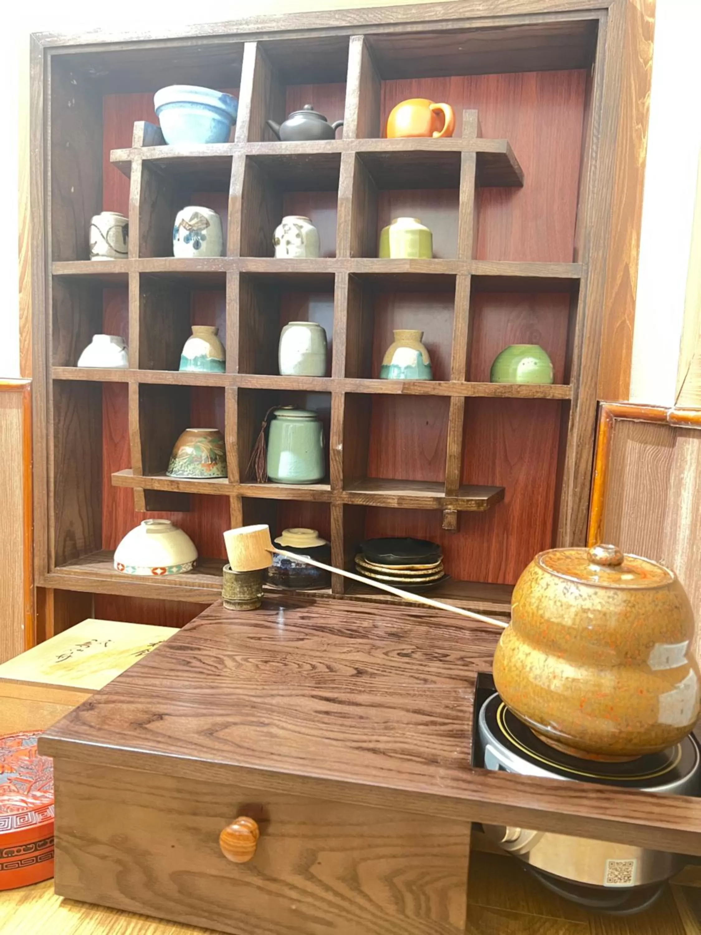 Library in Samatha Hotel Bai Chay, Ha Long