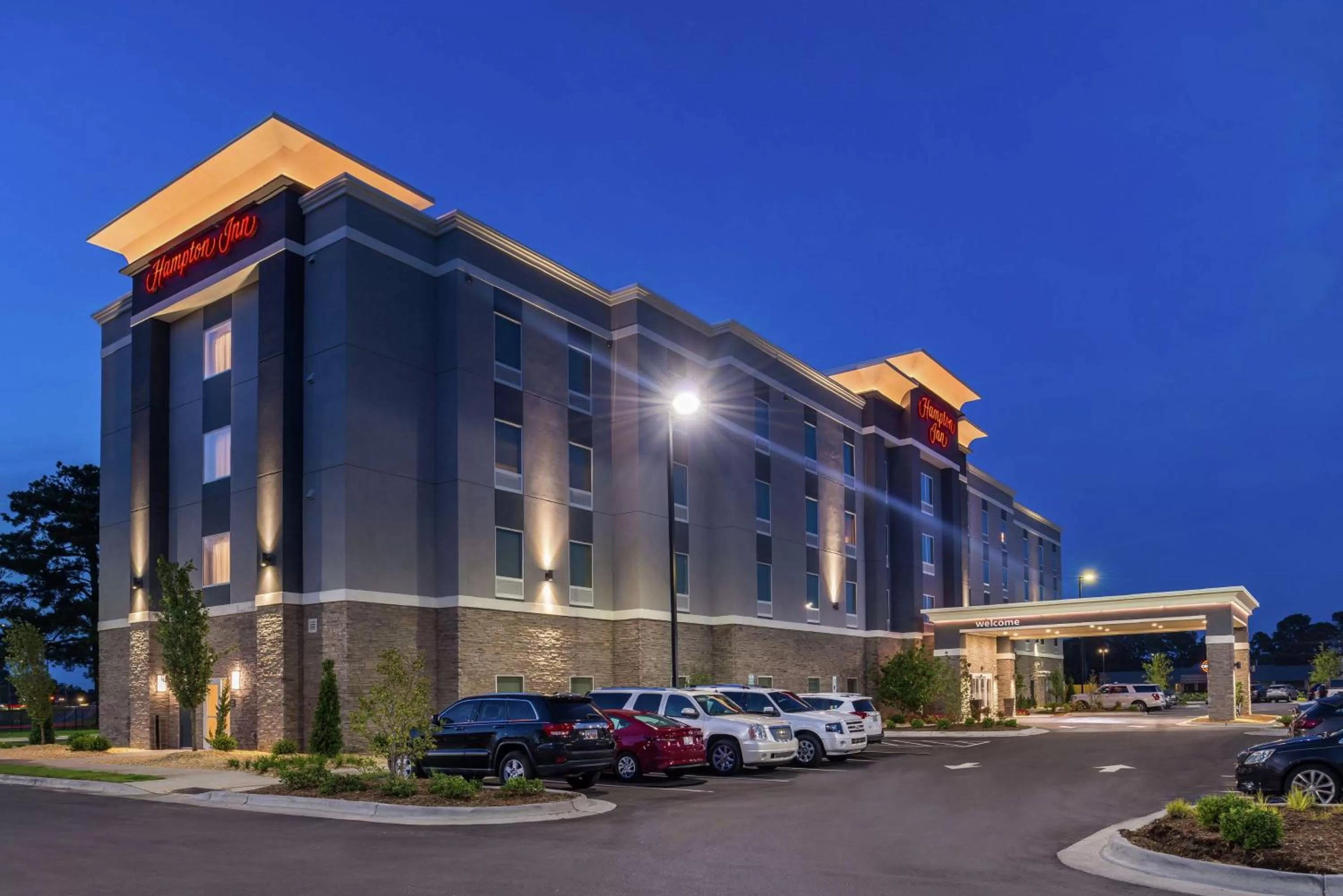 Property building in Hampton Inn Benson