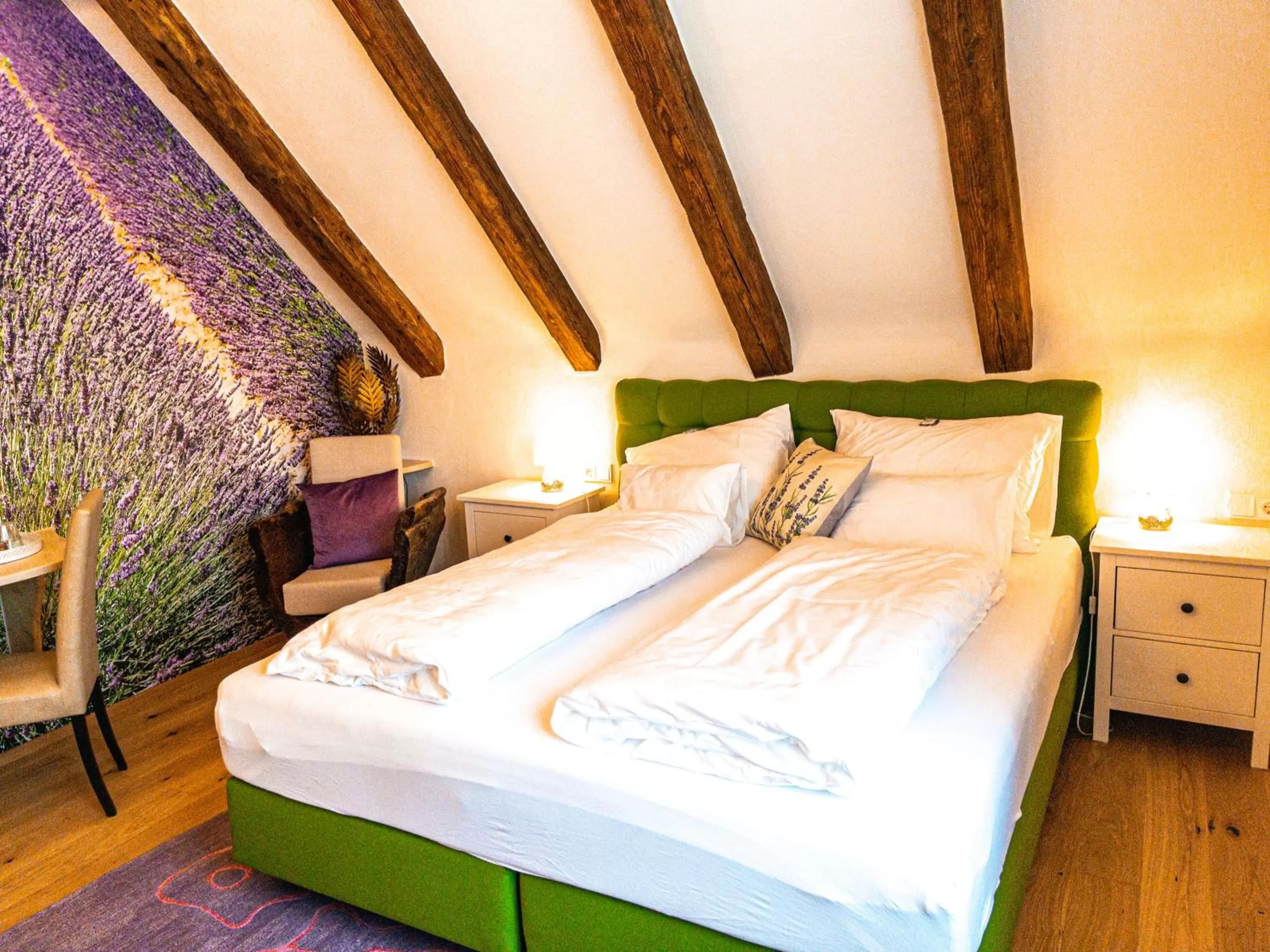 Bed in Gasthof Lend-Platzl