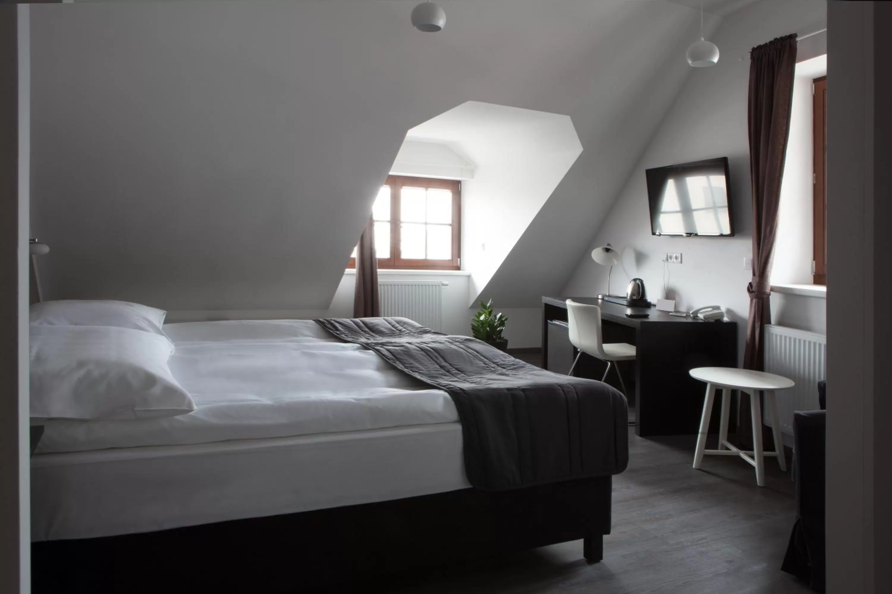 Bedroom, Bed in Hotel Koruna